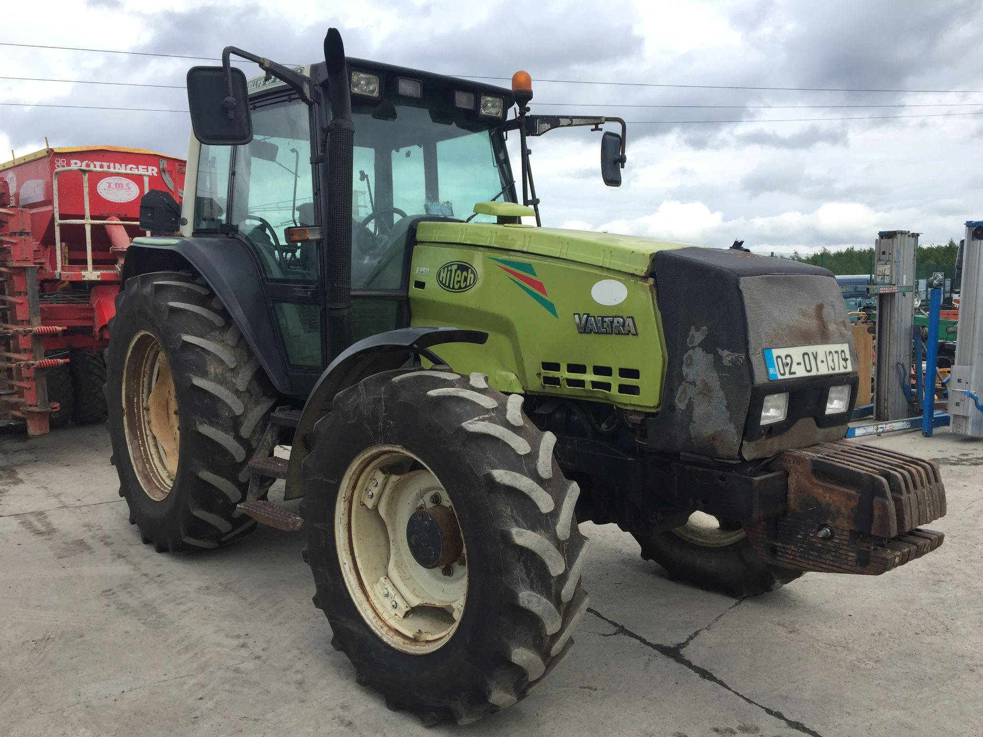 02OY1379 2002 Valtra 8150 HiTech 4WD Tractor - Image 6 of 22