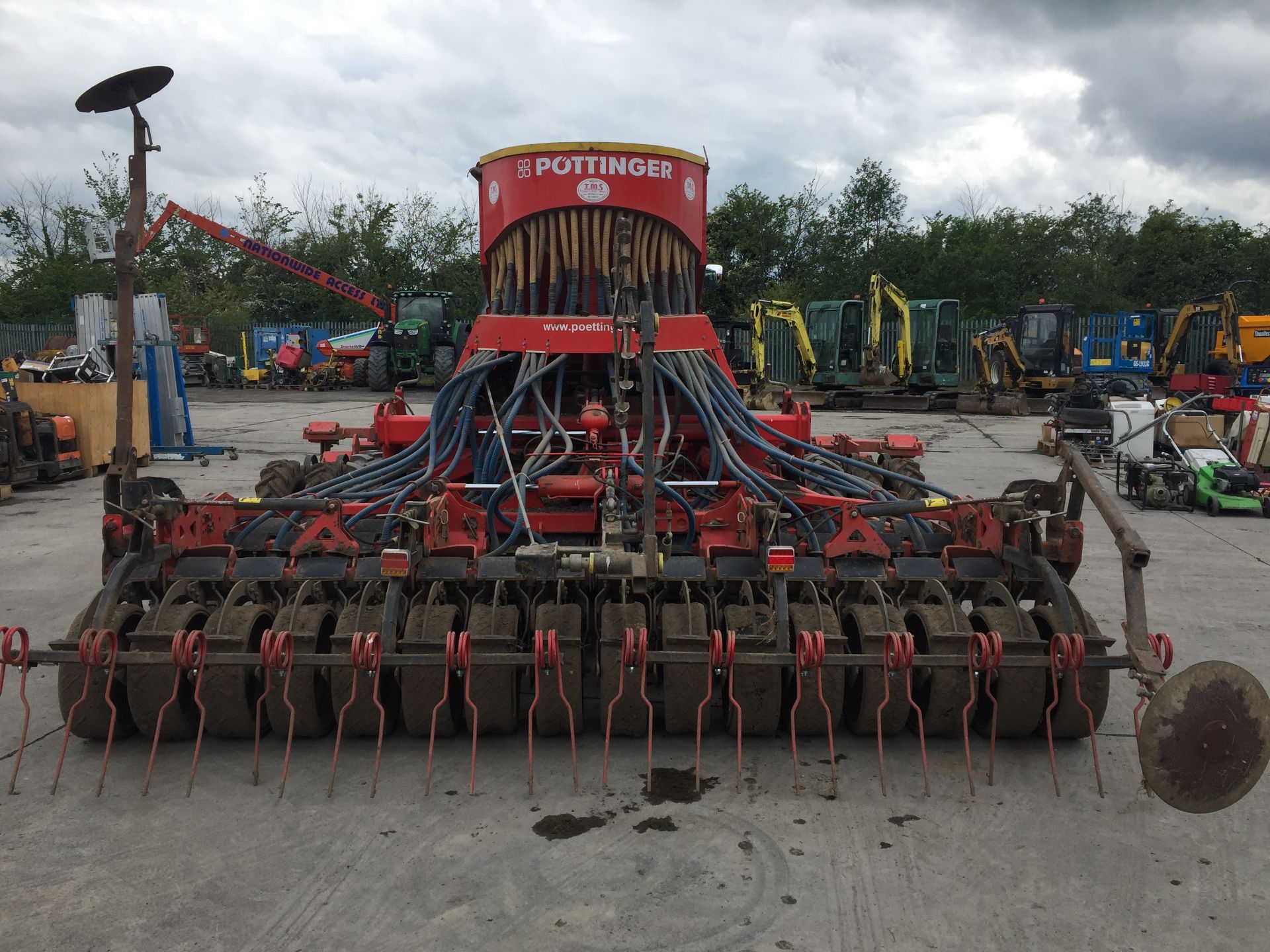 PL-14684 2008 Pottinger Terrasem 4000T 4M Trailed Drill - Image 11 of 27