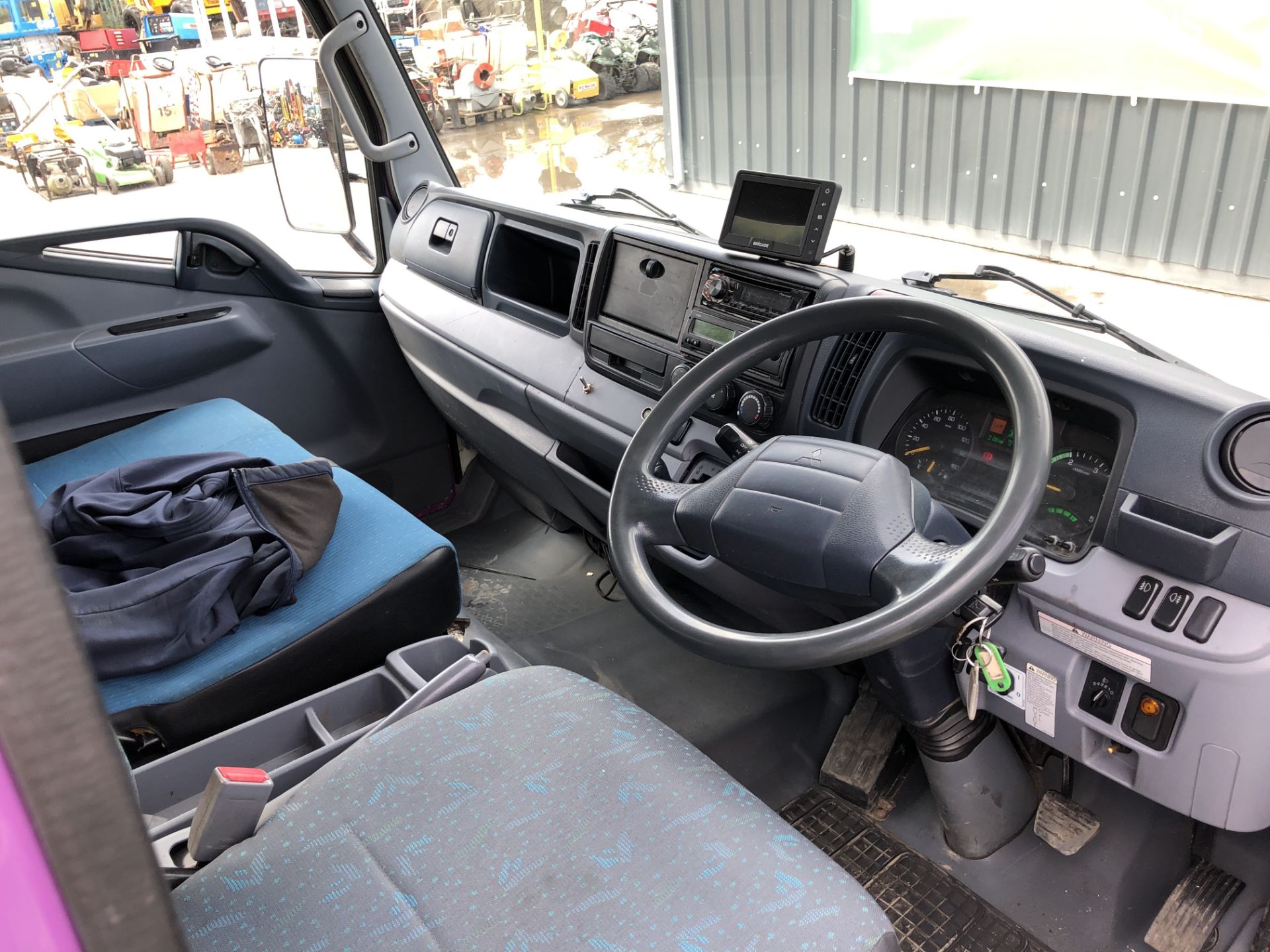 142D17055 2014 Mitsubishi Canter TF1 7C15E Auto Tipper - Image 31 of 37