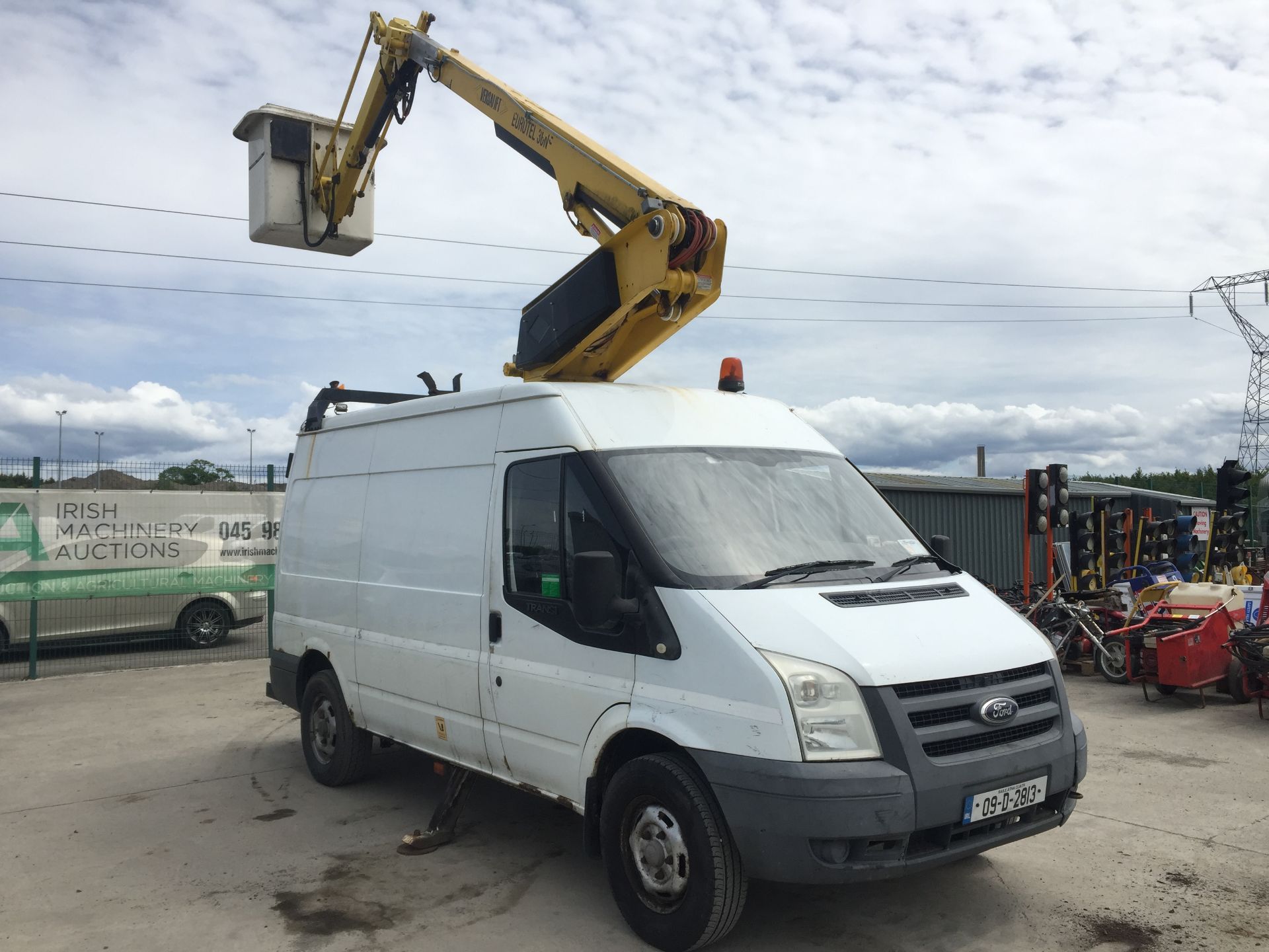 09D2813 Ford Transit Cherry Picker Hoist Van 2 Dr Unit Diesel - 306,050 km - 2008 Versalift ET36NF C - Image 6 of 15