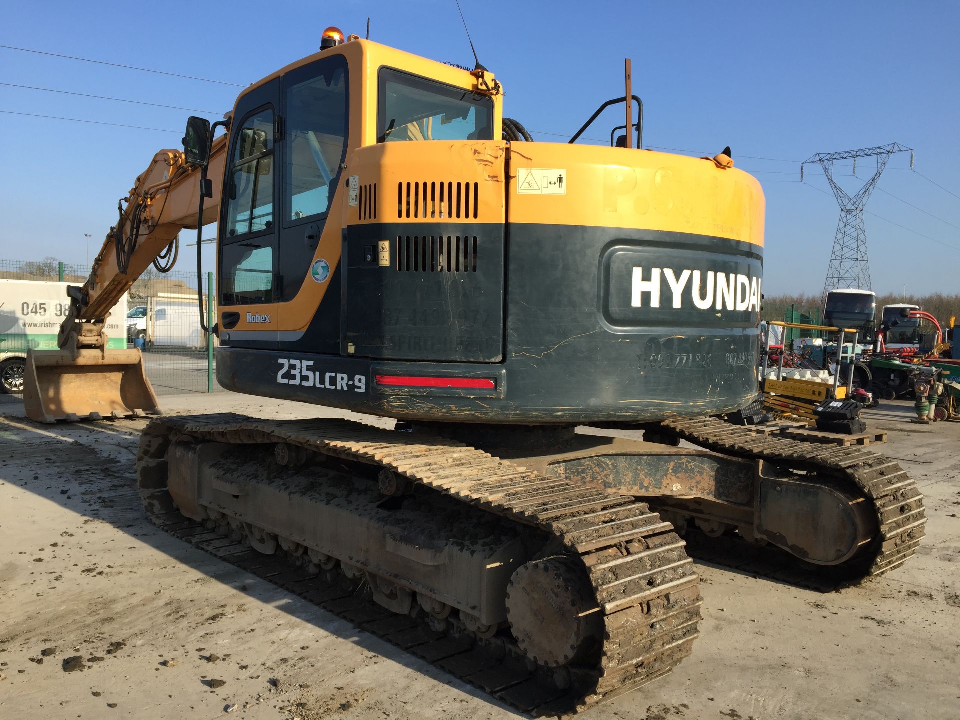 PL-14029 2014 Hyundai Robex 235LCR-9 24T Zero Tail Swing Excavator - Image 11 of 32