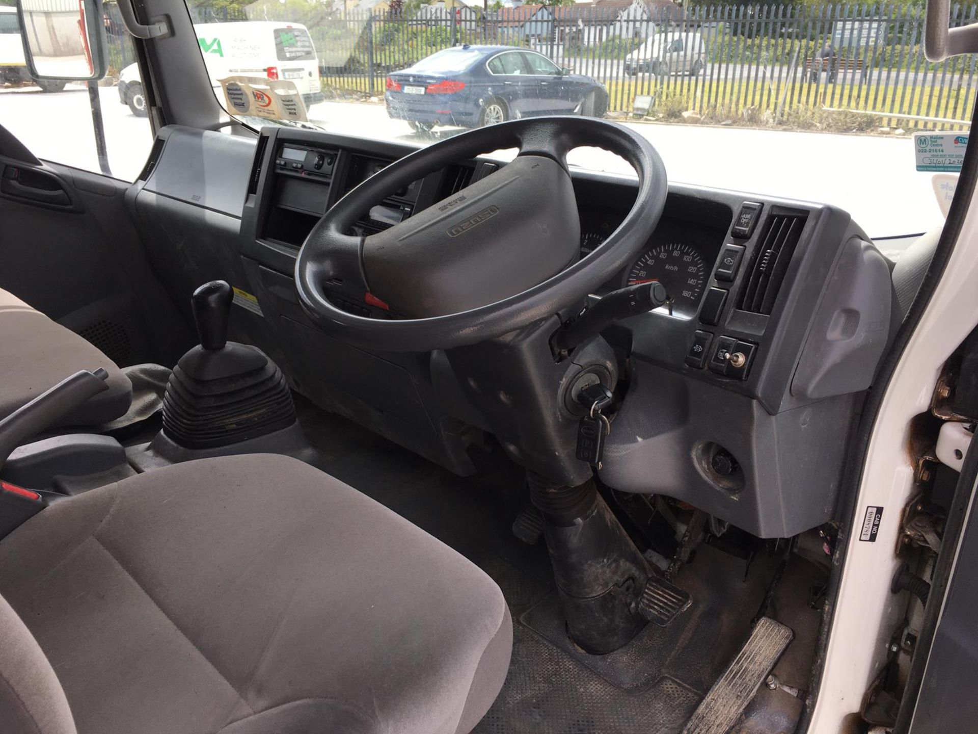 141KK599 UNRESERVED 2014 Isuzu NPR 85 7.5T - Image 7 of 10