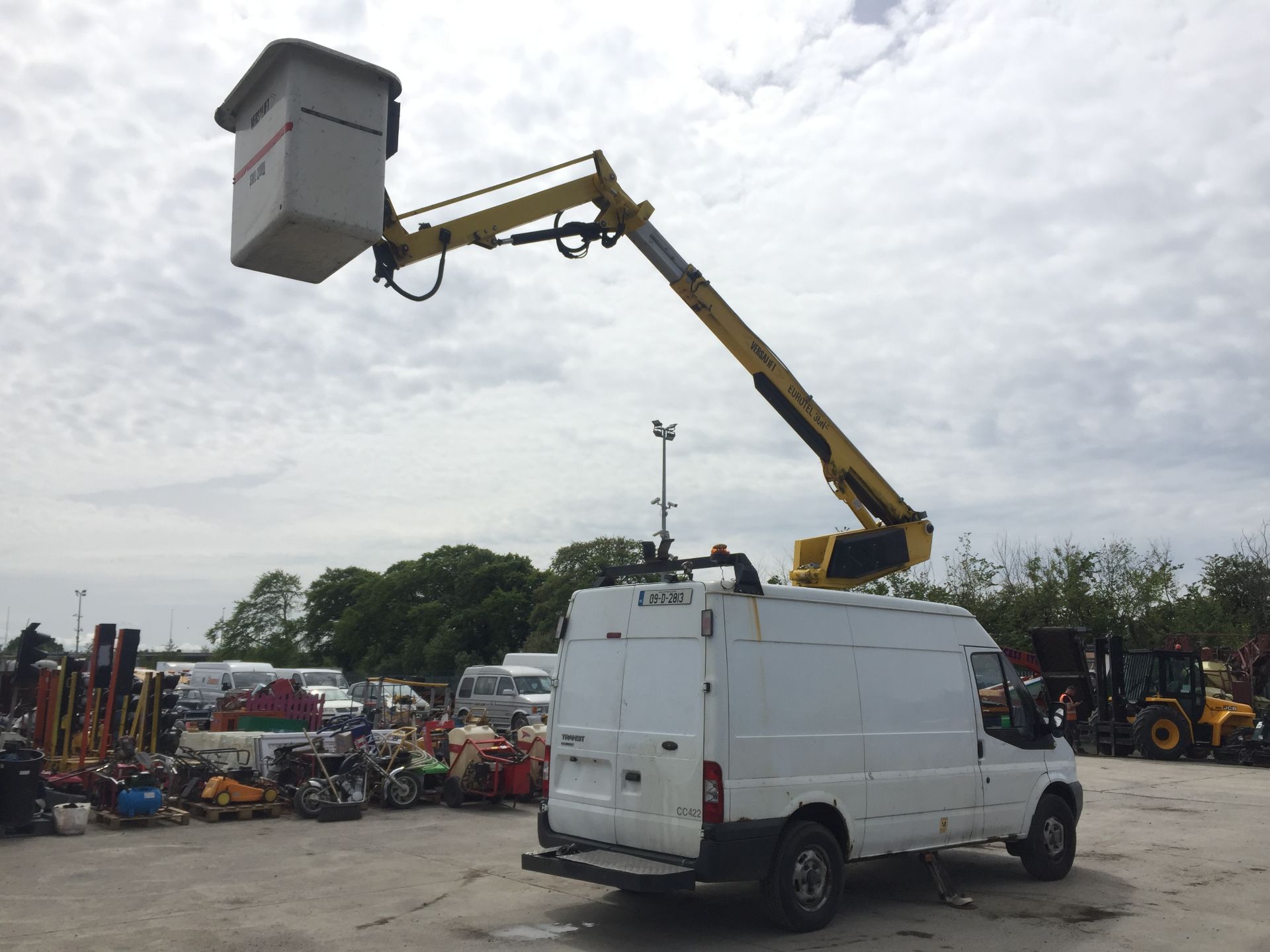 09D2813 Ford Transit Cherry Picker Hoist Van - Image 4 of 15