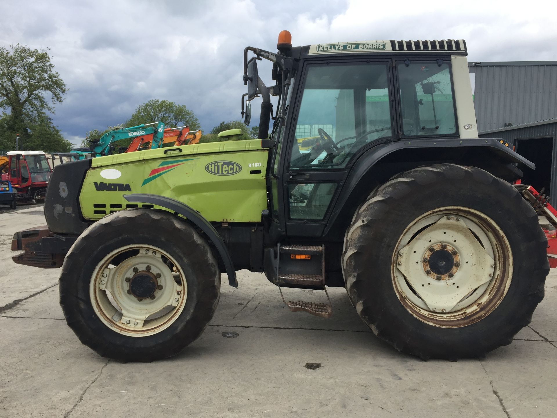 02OY1379 2002 Valtra 8150 HiTech 4WD Tractor - Image 2 of 23