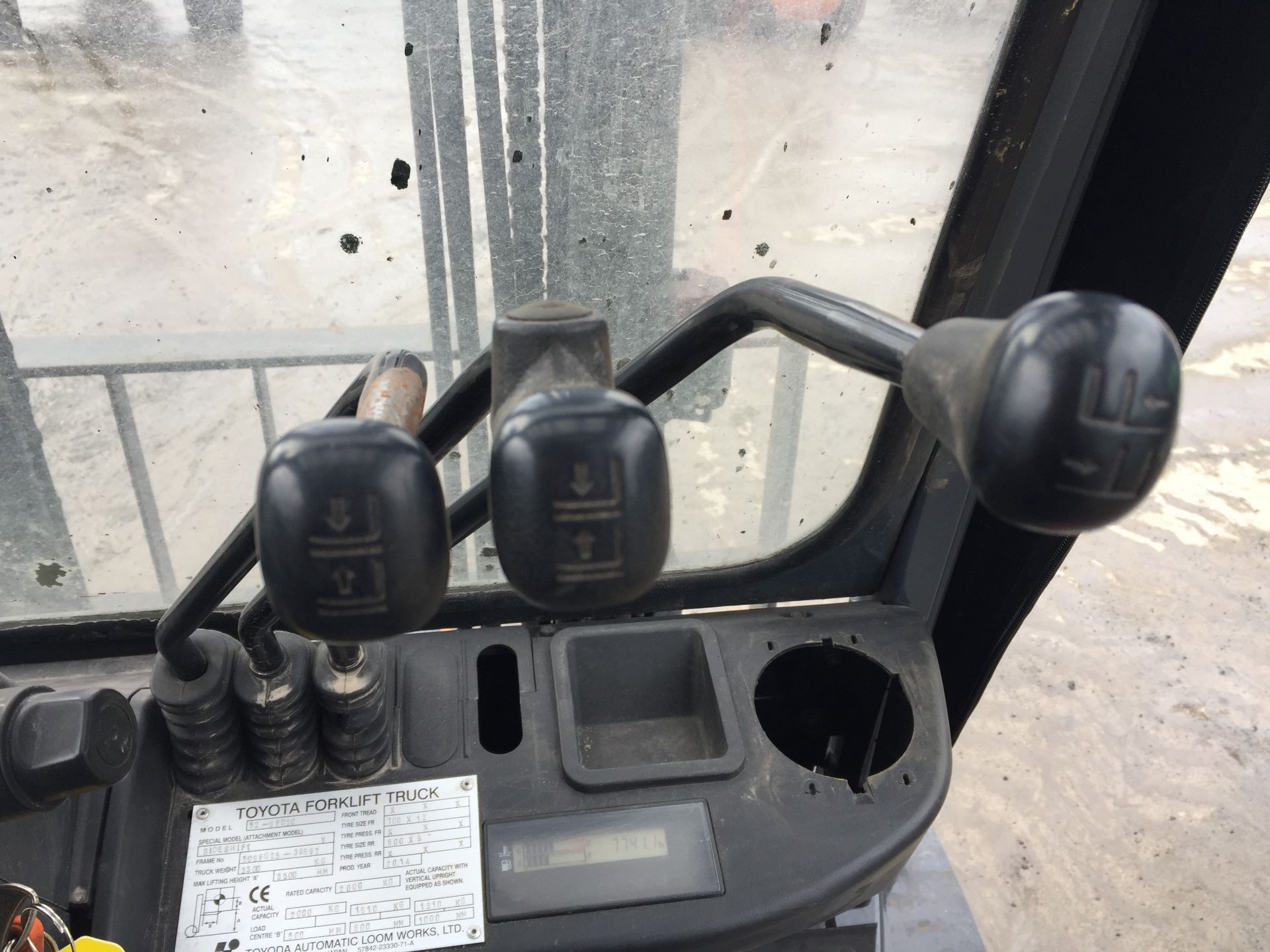 PL-14247 2014 Toyota Geneo 52-8FD20 2 Stage 2T Diesel Forklift - Image 13 of 15