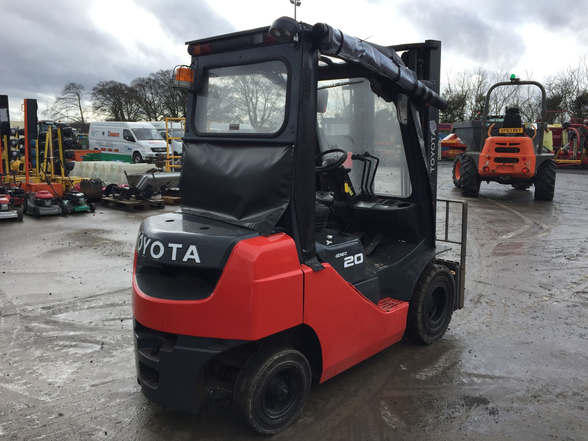 PL-14247 2014 Toyota Geneo 52-8FD20 2 Stage 2T Diesel Forklift - Image 8 of 15