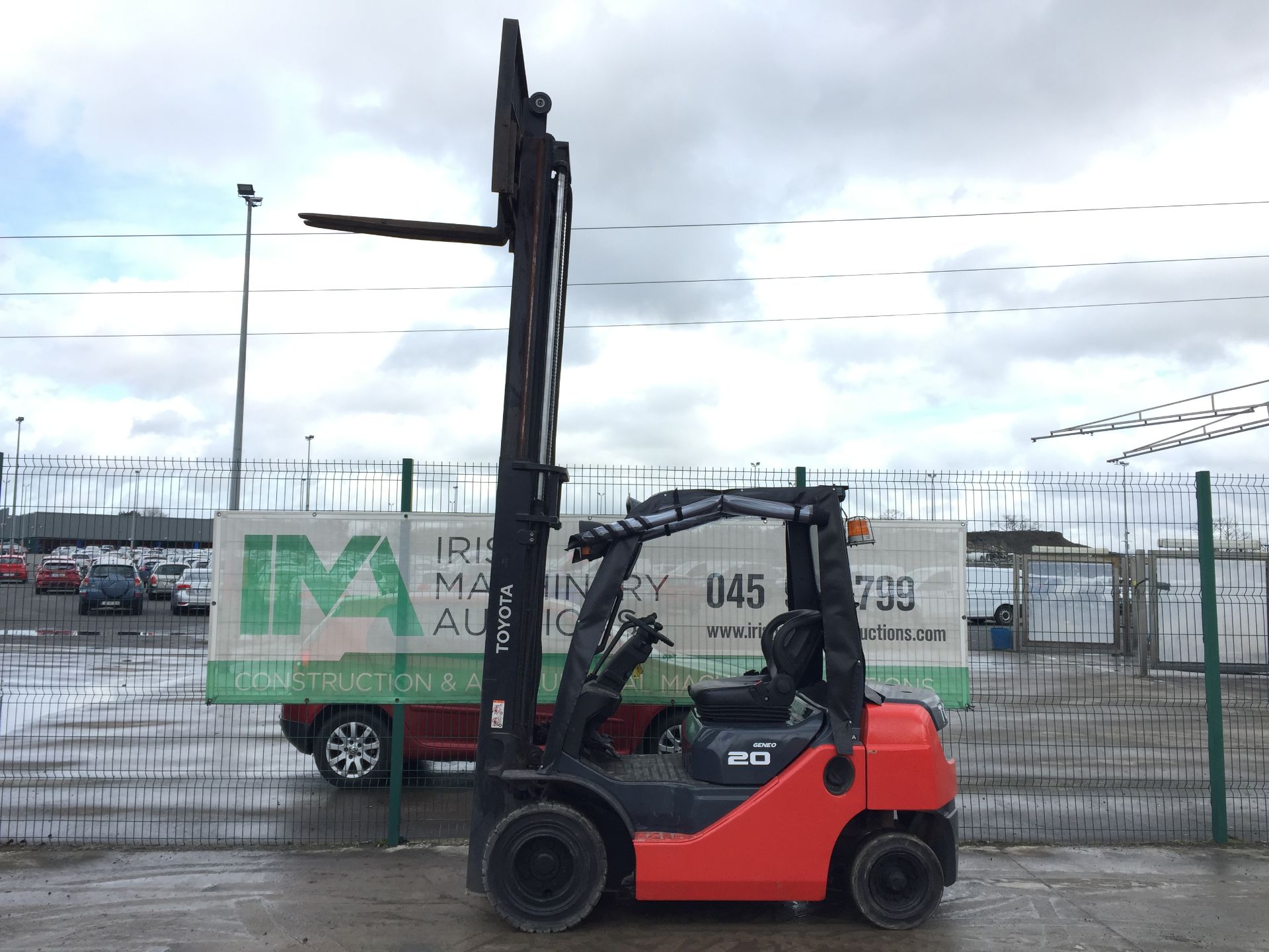 PL-14247 2014 Toyota Geneo 52-8FD20 2 Stage 2T Diesel Forklift