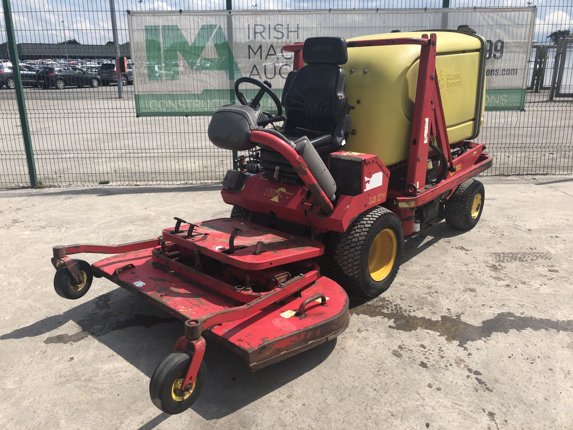 PL-14929 2006 Gianna Ferrari 35HP Turbo 2 Mower - Image 2 of 44