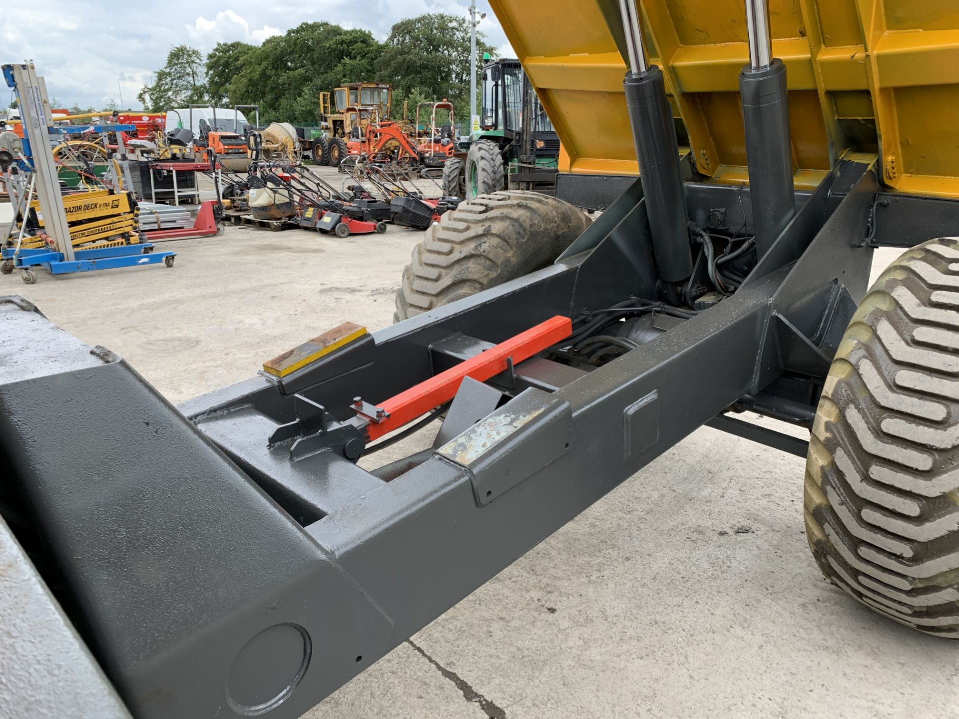 PL-15271 Thwaites TD12 Dump Truck - Image 16 of 33