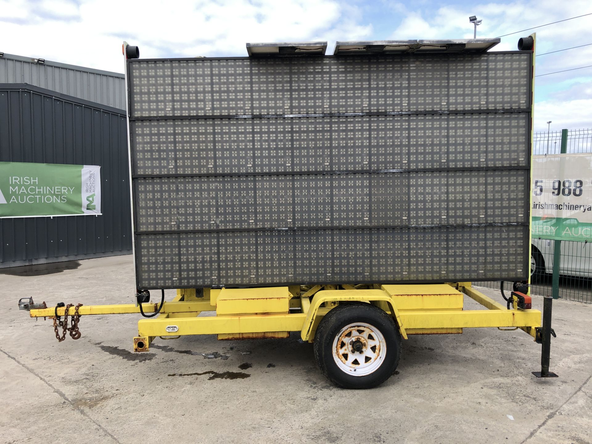 PL-15135 UNRESERVED AM SIG Single Axle Fast Tow VMS Board - Image 13 of 37