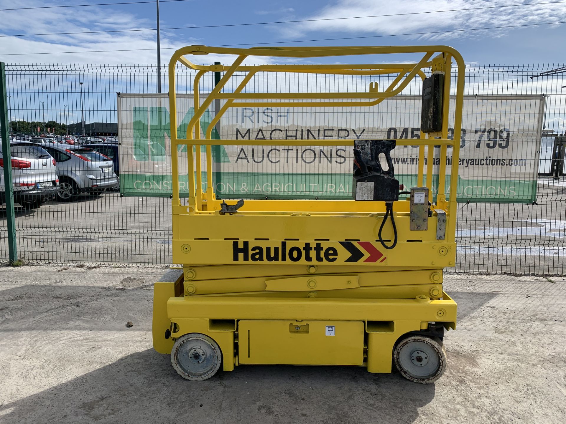 PL-15437 2005 Haulotte CISEAUX Sicssors c/w Control Box HIRE COMPANY DIRECT Non Runner Lift SN:GE114