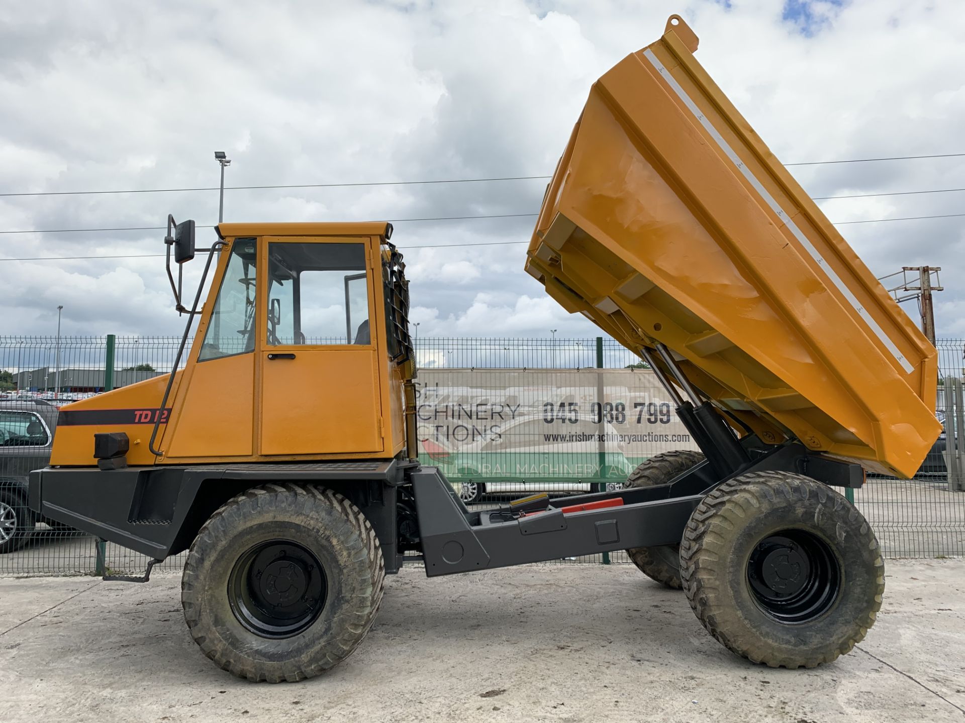 PL-15271 Thwaites TD12 Dump Truck - Image 4 of 33