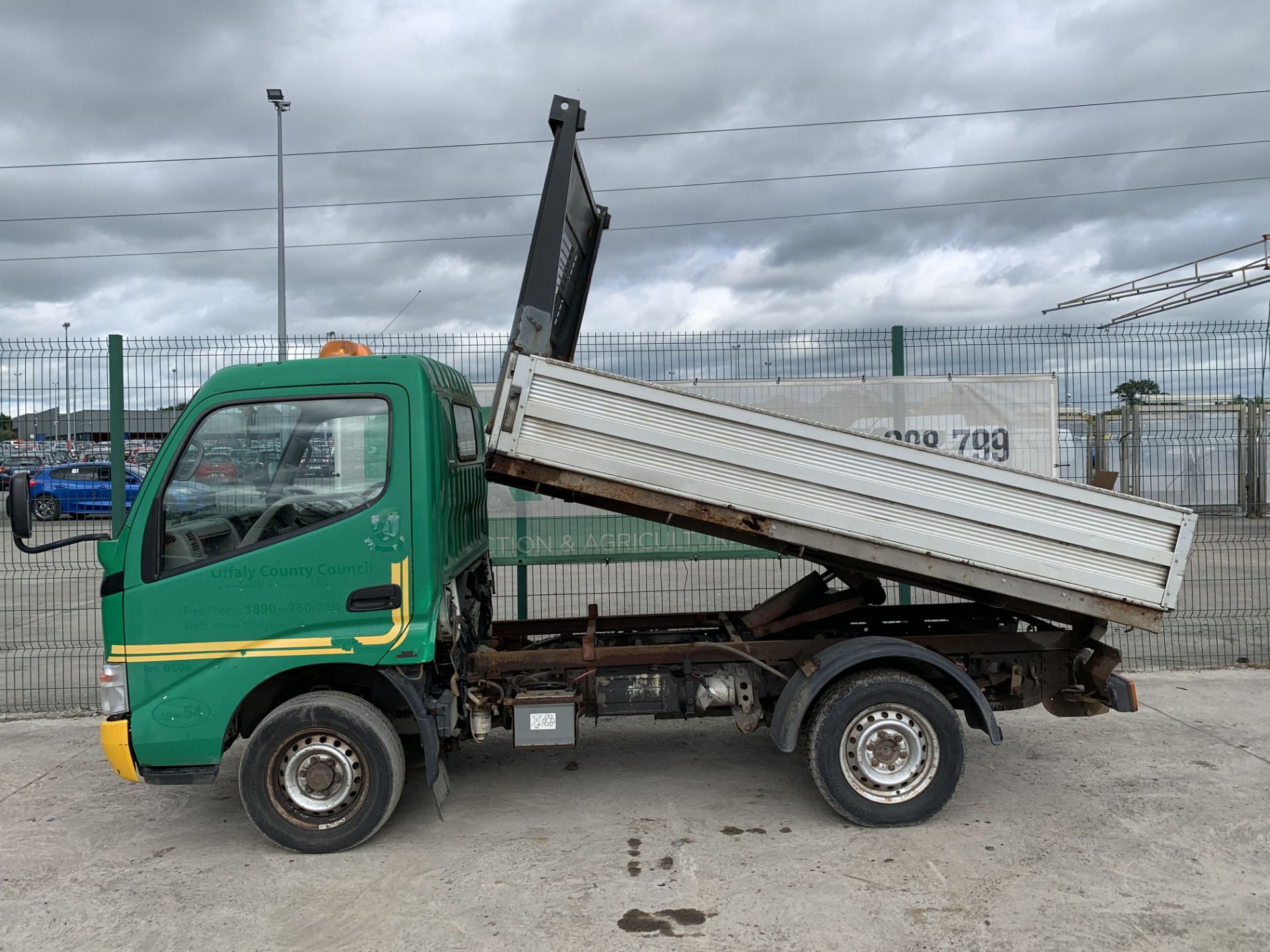 05OY1592 UNRESERVED 2005 Toyota Dyna 100SC 3.5T Dropside Tipper - Image 10 of 31