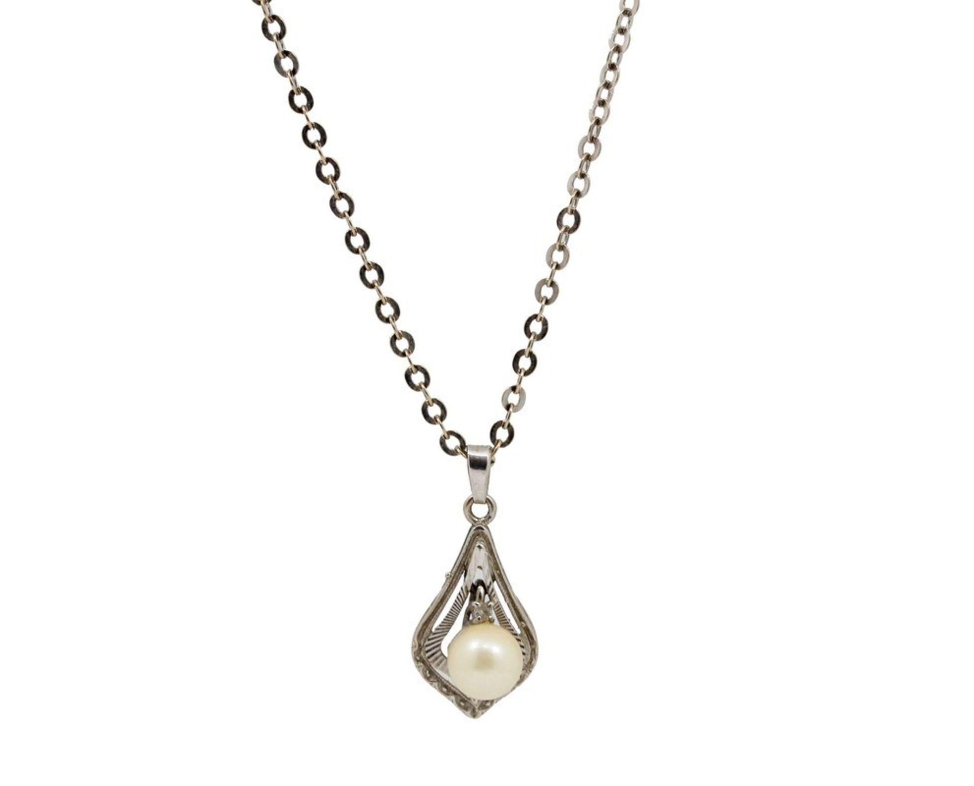 N. 31 (5714 IVG AMMINISTRAZIONE DI SOSTEGNO) COLLANA IN ORO BIANCO 18 KT CON PENDENTE E PERLA, GR.