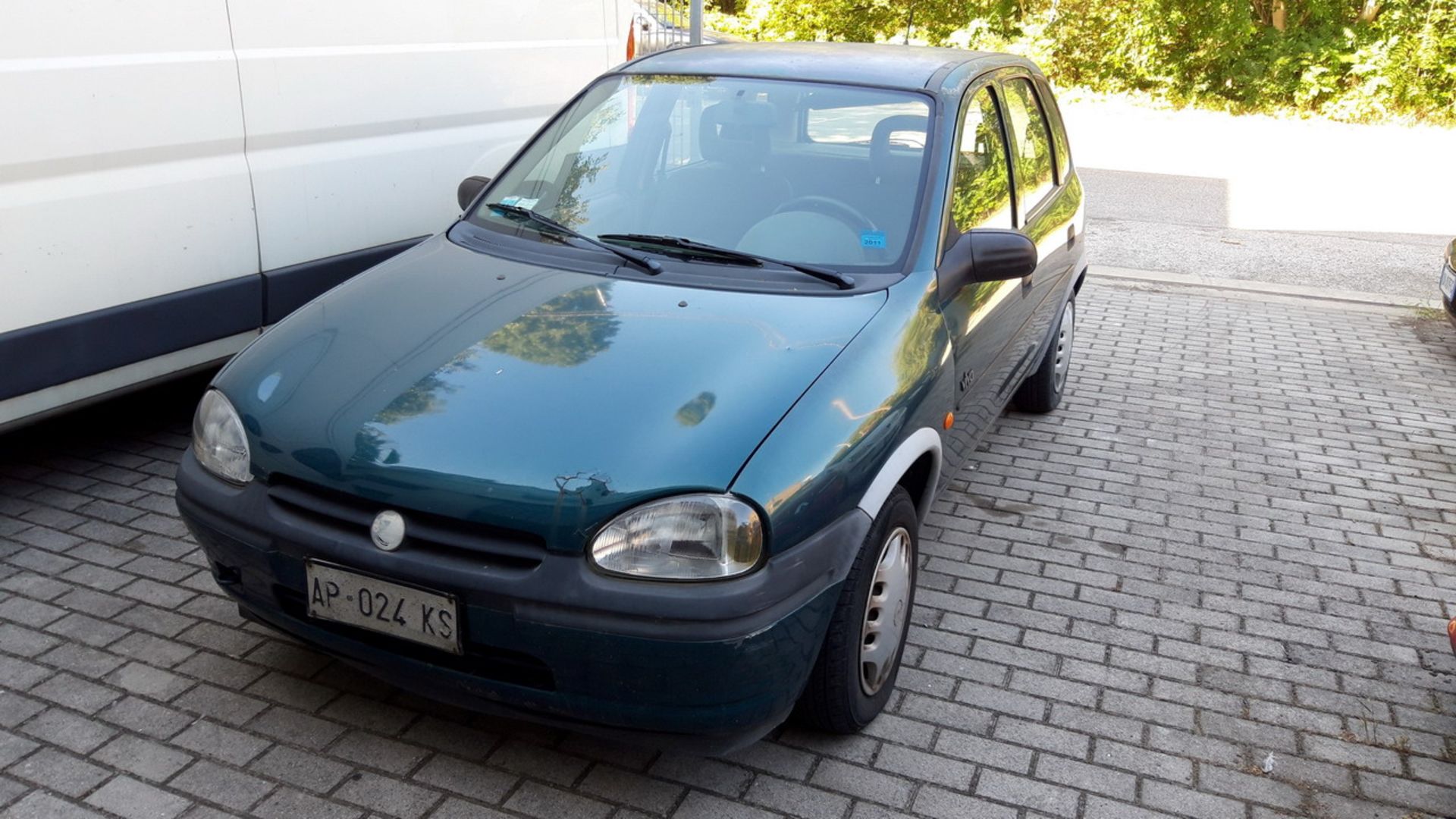 N. 7 (ES. N° 629/19 IVG N° 5.669) AUTOVETTURA OPEL CORSA TG. AP 024 KS, ANNO IMM.1997, COLOR