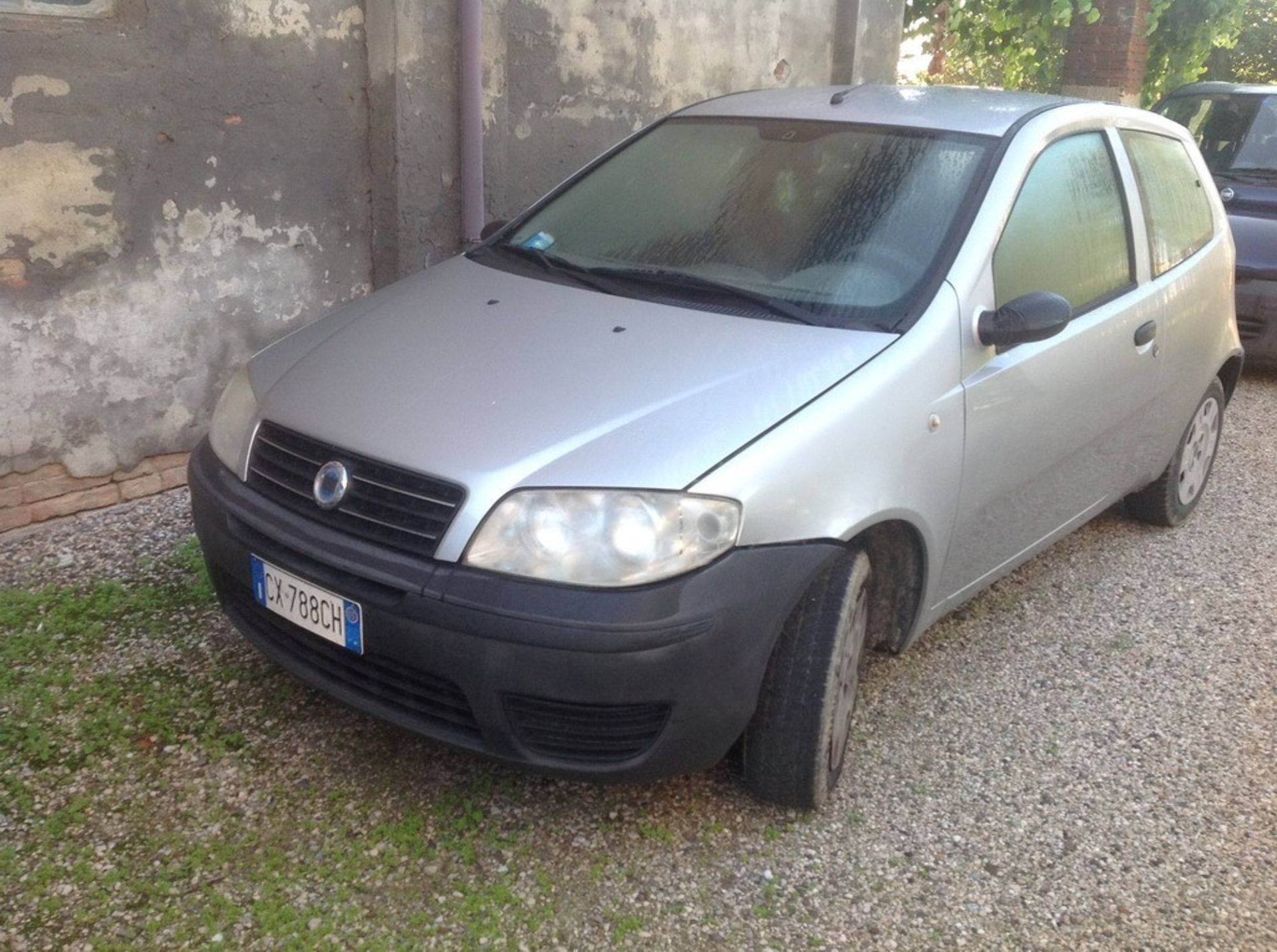 N. 3 (758 IVG FALLIMENTO) AUTOVETTURA FIAT PUNTO TG. CX788CH (BENI IN VIA GHIRARLDI 105 – COPPARO)