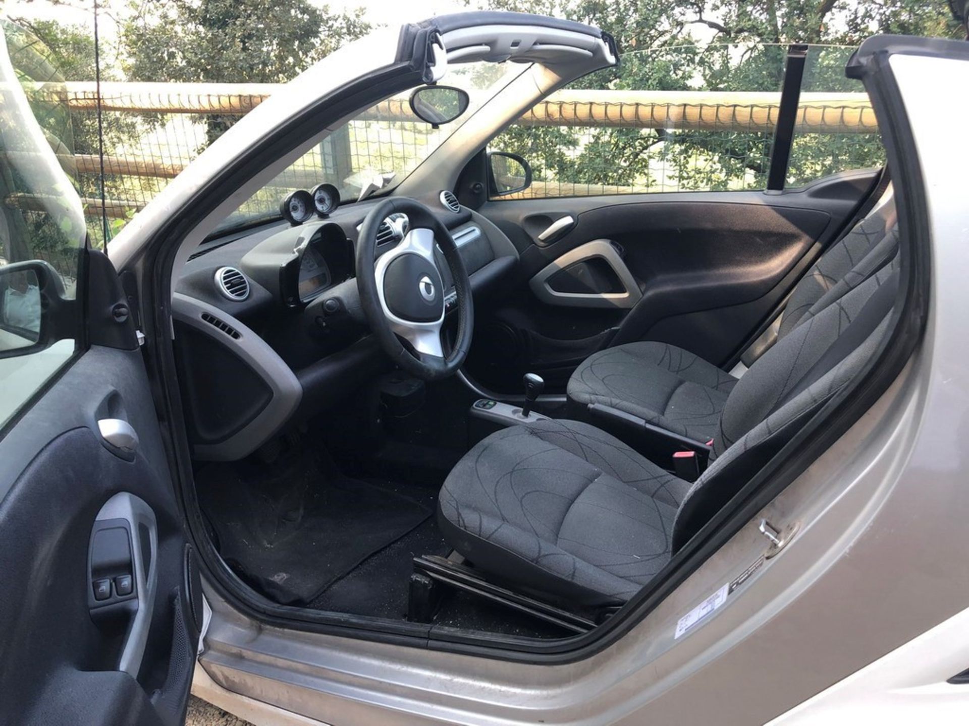 N. 3 (762 ERA CASA ASTE) AUTOVETTURA SMART FORTWO PASSION CABRIO TG EN 344 RY ANNO 2012, KW 52, CC - Bild 3 aus 3