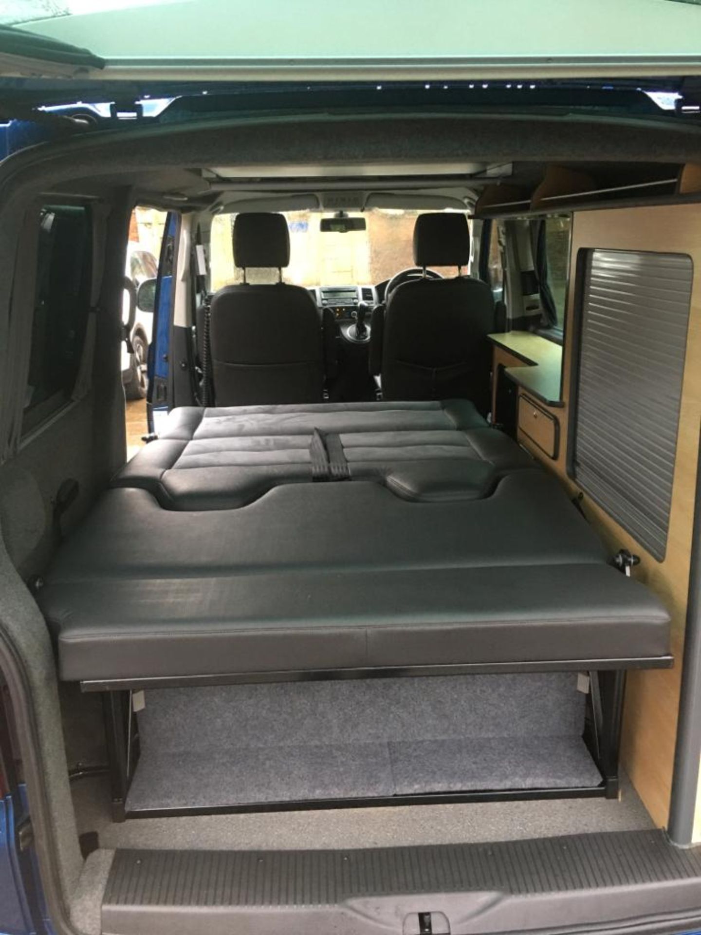 2015 VOLKSWAGEN CAMPERVAN DISABLED ACCESS (WAV) & PANORAMIC MODEL BY GM COACHES DEVON *POP TOP ROOF* - Image 25 of 54
