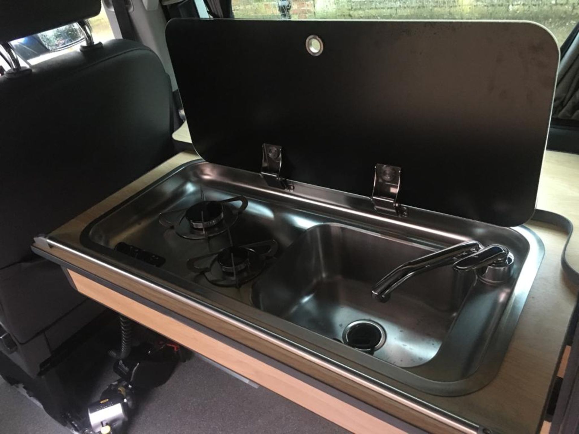 2015 VOLKSWAGEN CAMPERVAN DISABLED ACCESS (WAV) & PANORAMIC MODEL BY GM COACHES DEVON *POP TOP ROOF* - Image 36 of 54