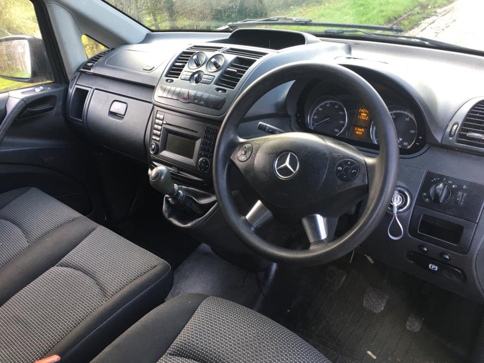 2013 MERCEDES BENZ VITO 113 PANEL VAN - Image 14 of 18