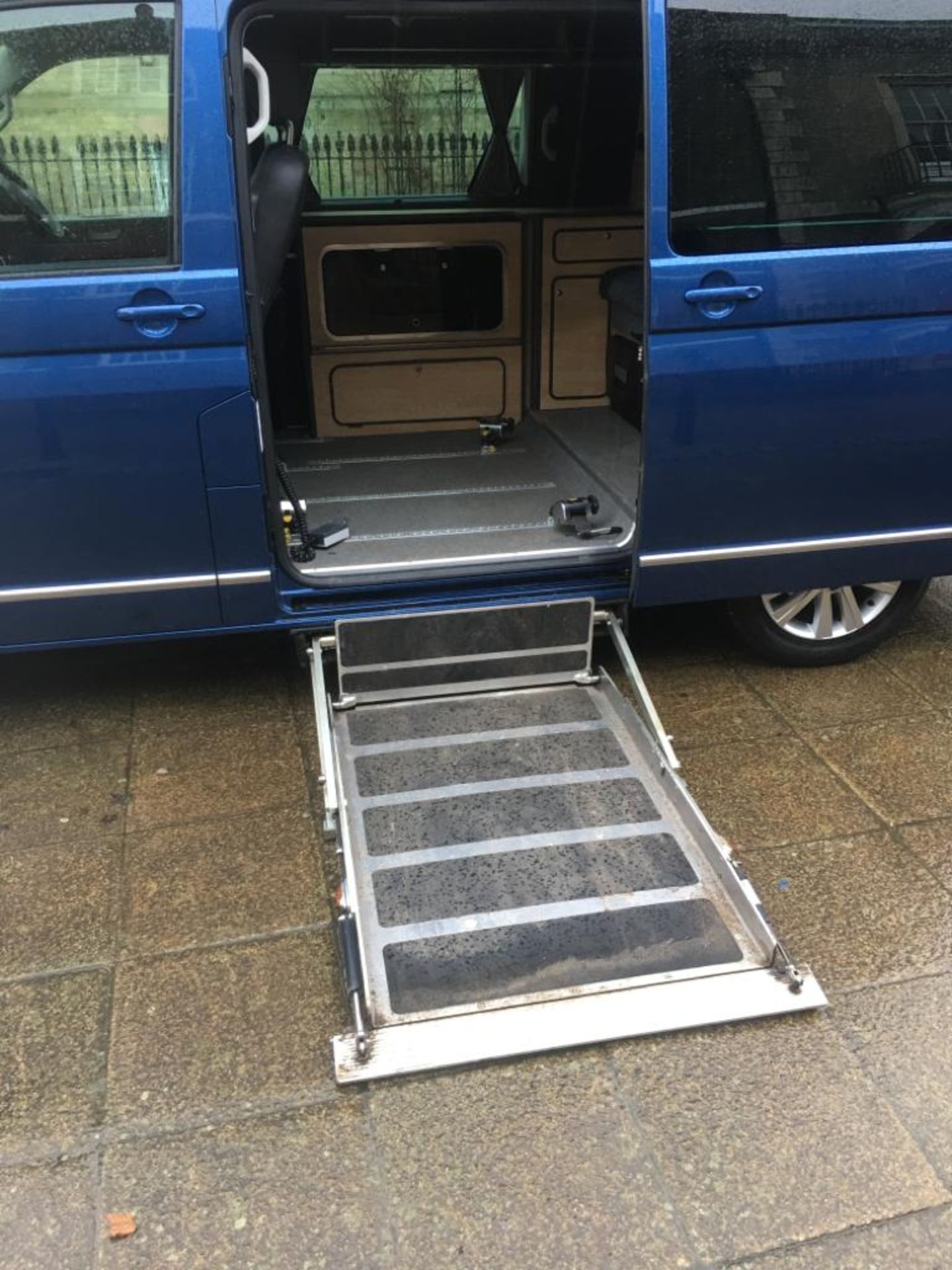 2015 VOLKSWAGEN CAMPERVAN DISABLED ACCESS (WAV) & PANORAMIC MODEL BY GM COACHES DEVON *POP TOP ROOF* - Image 19 of 54