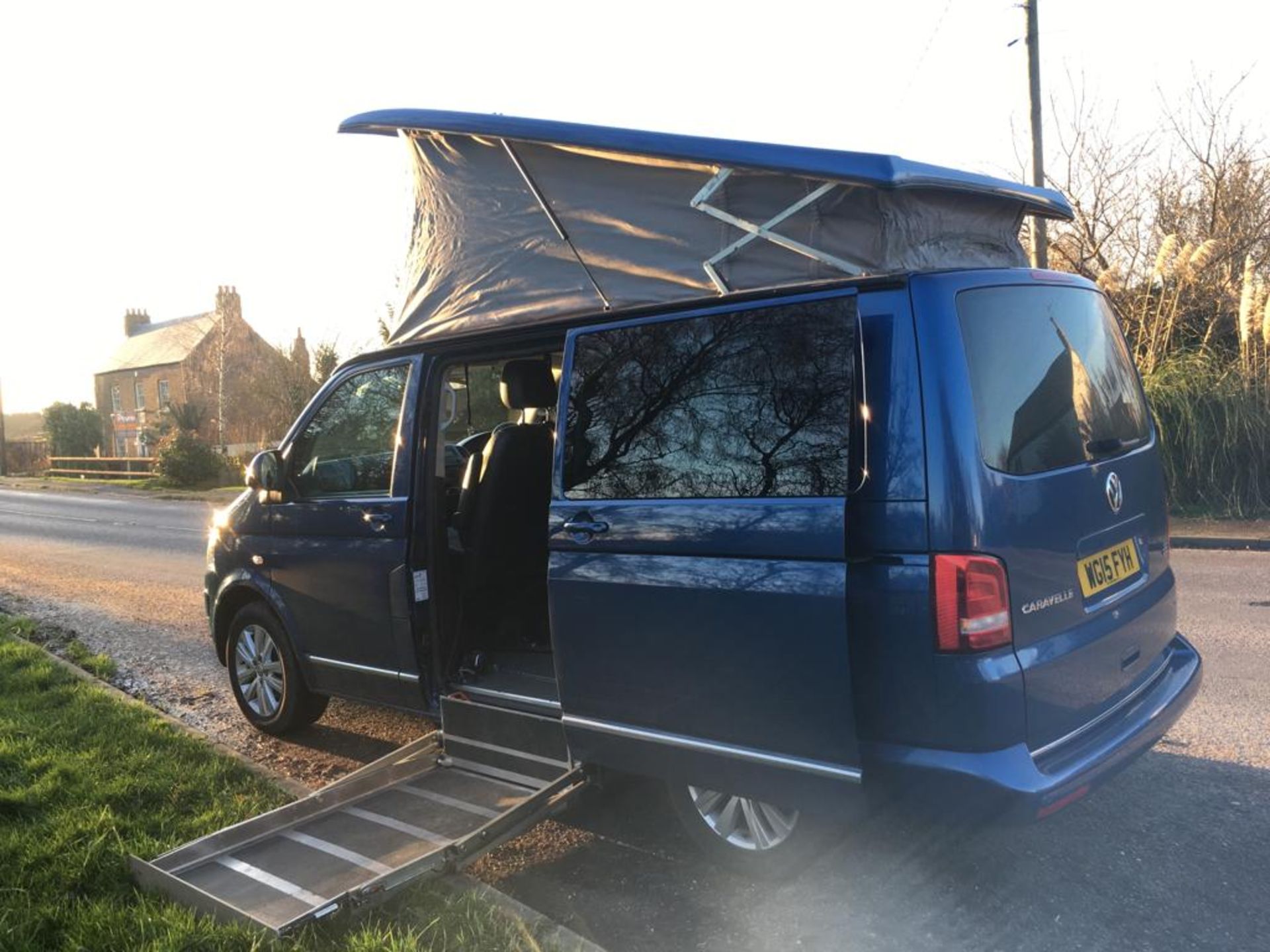 2015 VOLKSWAGEN CAMPERVAN DISABLED ACCESS (WAV) & PANORAMIC MODEL BY GM COACHES DEVON *POP TOP ROOF* - Image 4 of 54