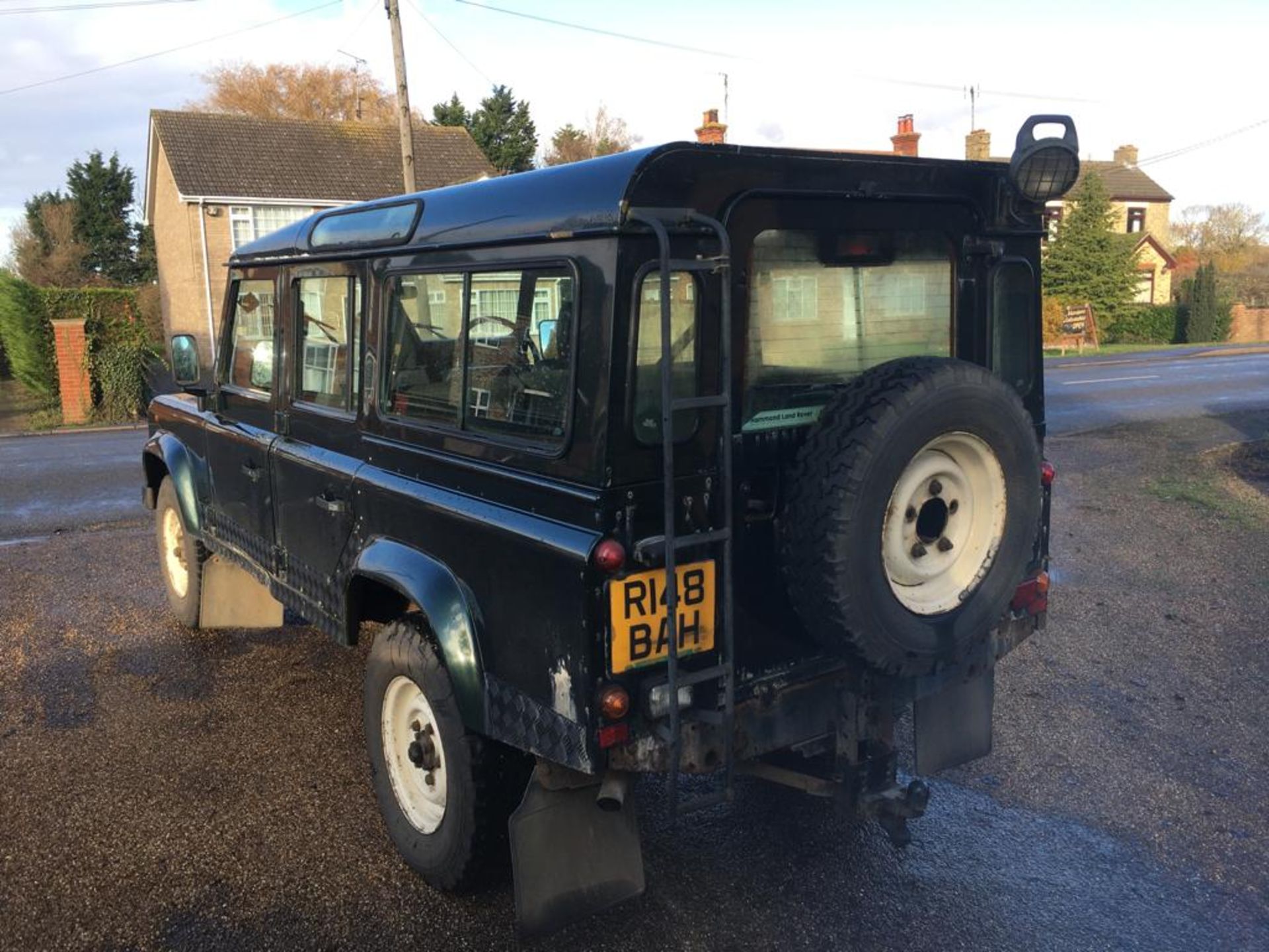 1998 LAND ROVER 110 DEFENDER COUNTY 2.5 SWTDI **22 SERVICE STAMPS** - Image 6 of 25