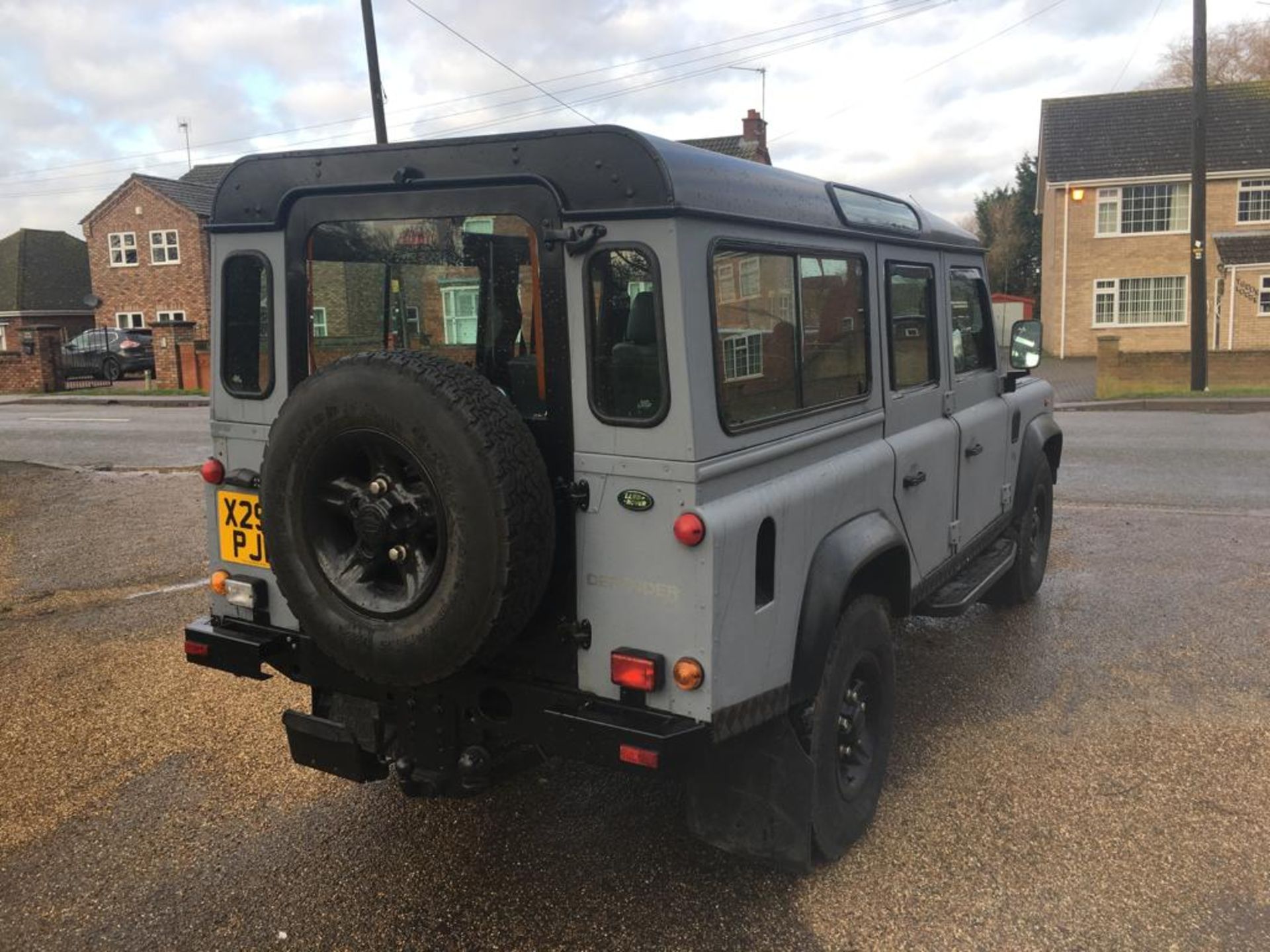 2001 LAND ROVER DEFENDER 110 - Image 6 of 25