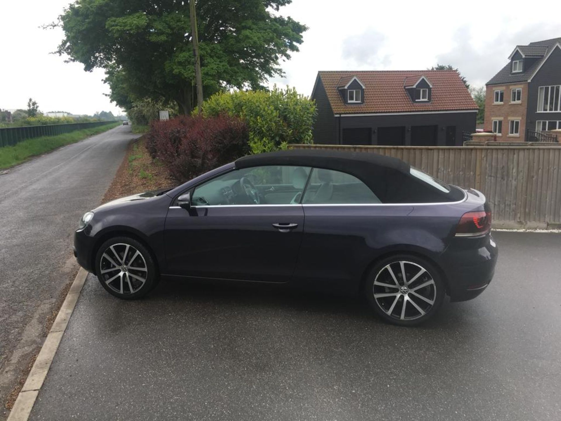 2012 VOLKSWAGEN GOLF GT BLUEMOTION TECH TDI CONVERTIBLE - Image 14 of 35