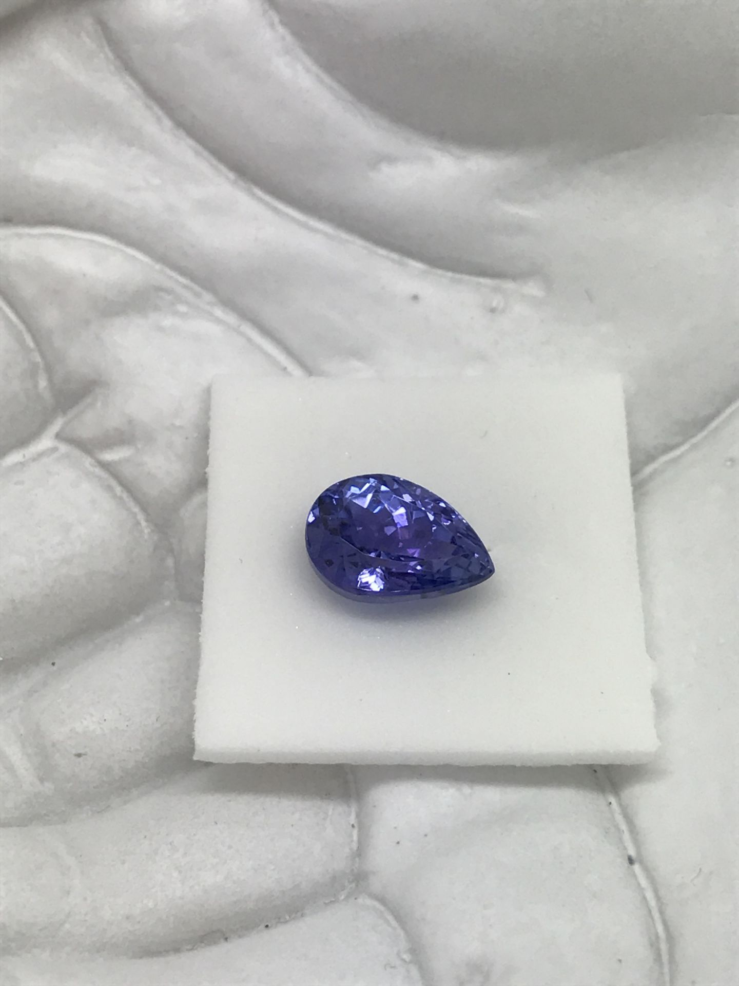 3.56CT NATURAL TANZANITE GIL CERTIFIED - Image 3 of 3