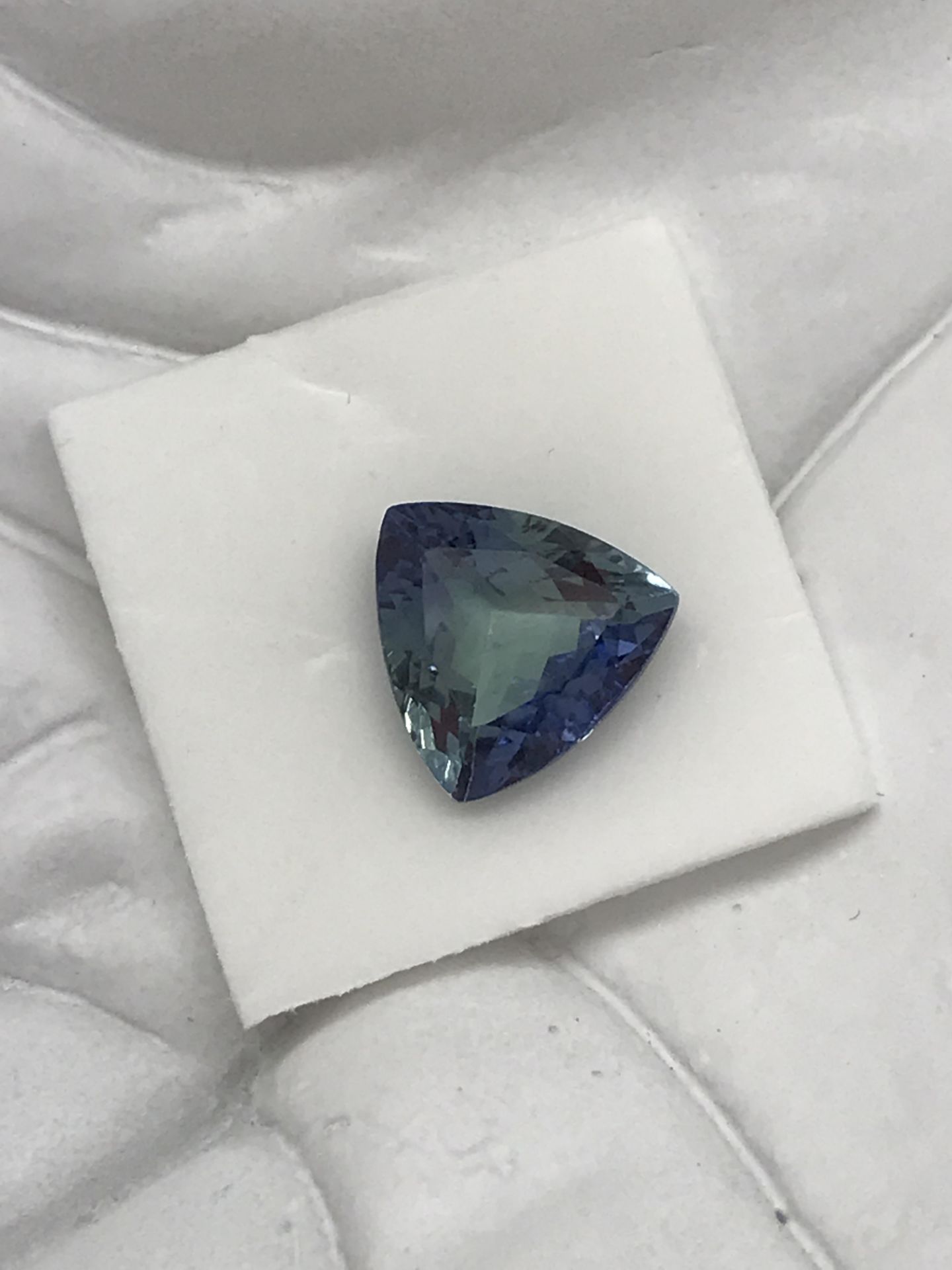 4.59CT NATURAL TANZANITE GIL CERTIFICATE - Image 3 of 3