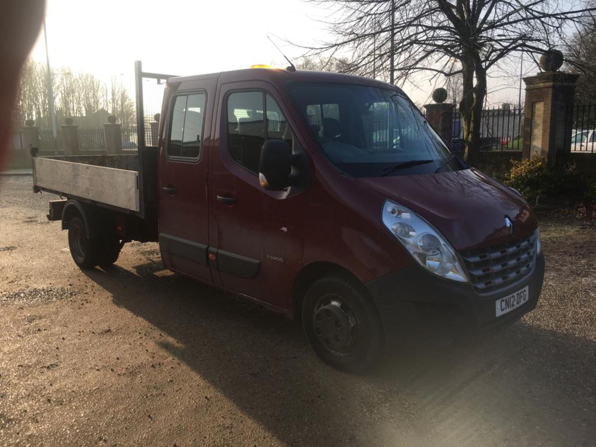 2012 RENAULT TRUCKS TIPPER 2.3 DOUBLE CAB