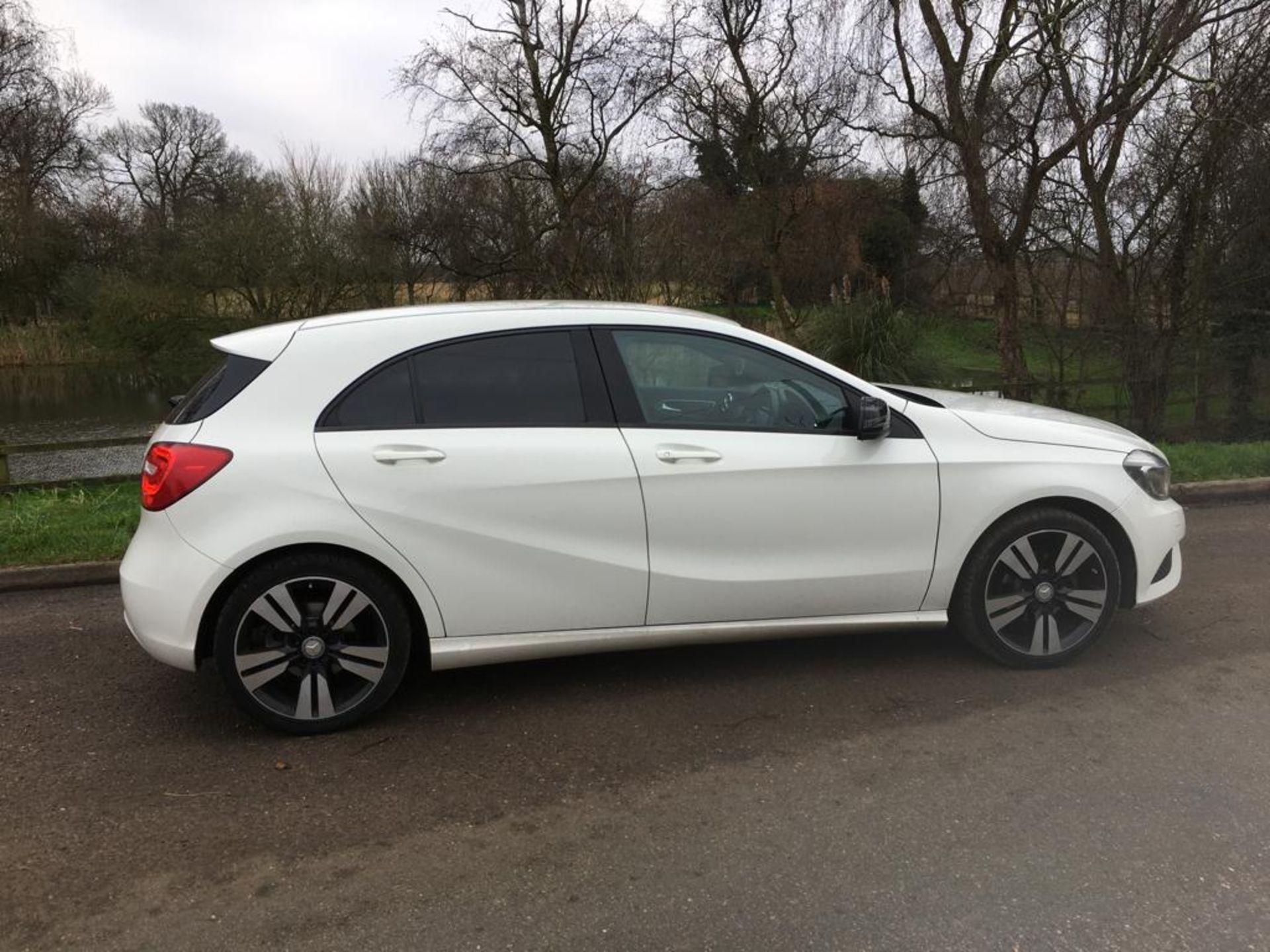 2015 MERCEDES BENZ A180 BLUEEFFICIENCY SPORT CDI - Image 9 of 24