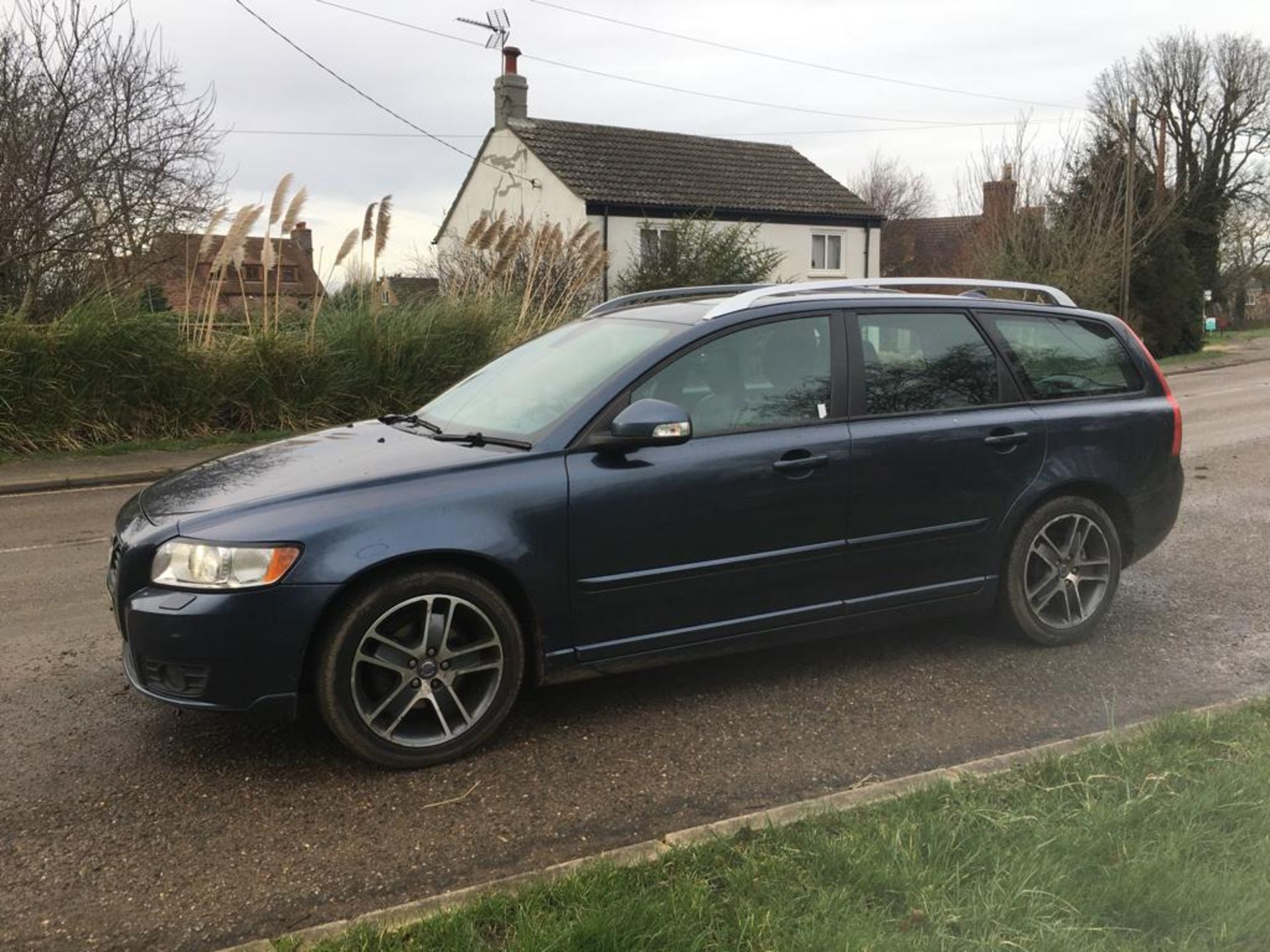 2011 VOLVO V50 SE LUX DRIVE START/STOP - Image 8 of 19