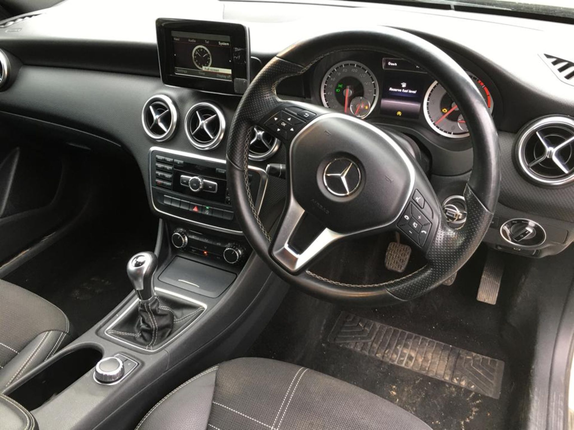 2015 MERCEDES BENZ A180 BLUEEFFICIENCY SPORT CDI - Image 16 of 24