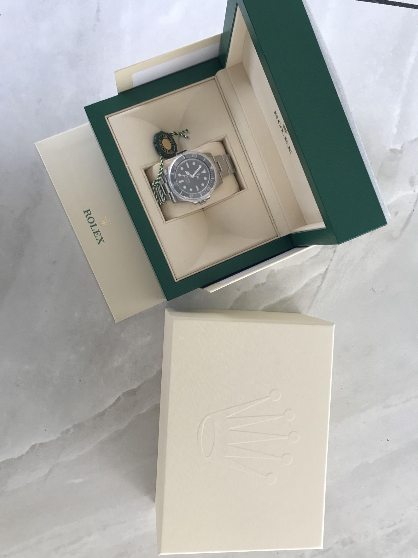 2020 ROLEX SUBMARINER OYSTER STEEL 40 MM WATCH 114060 - Image 10 of 15