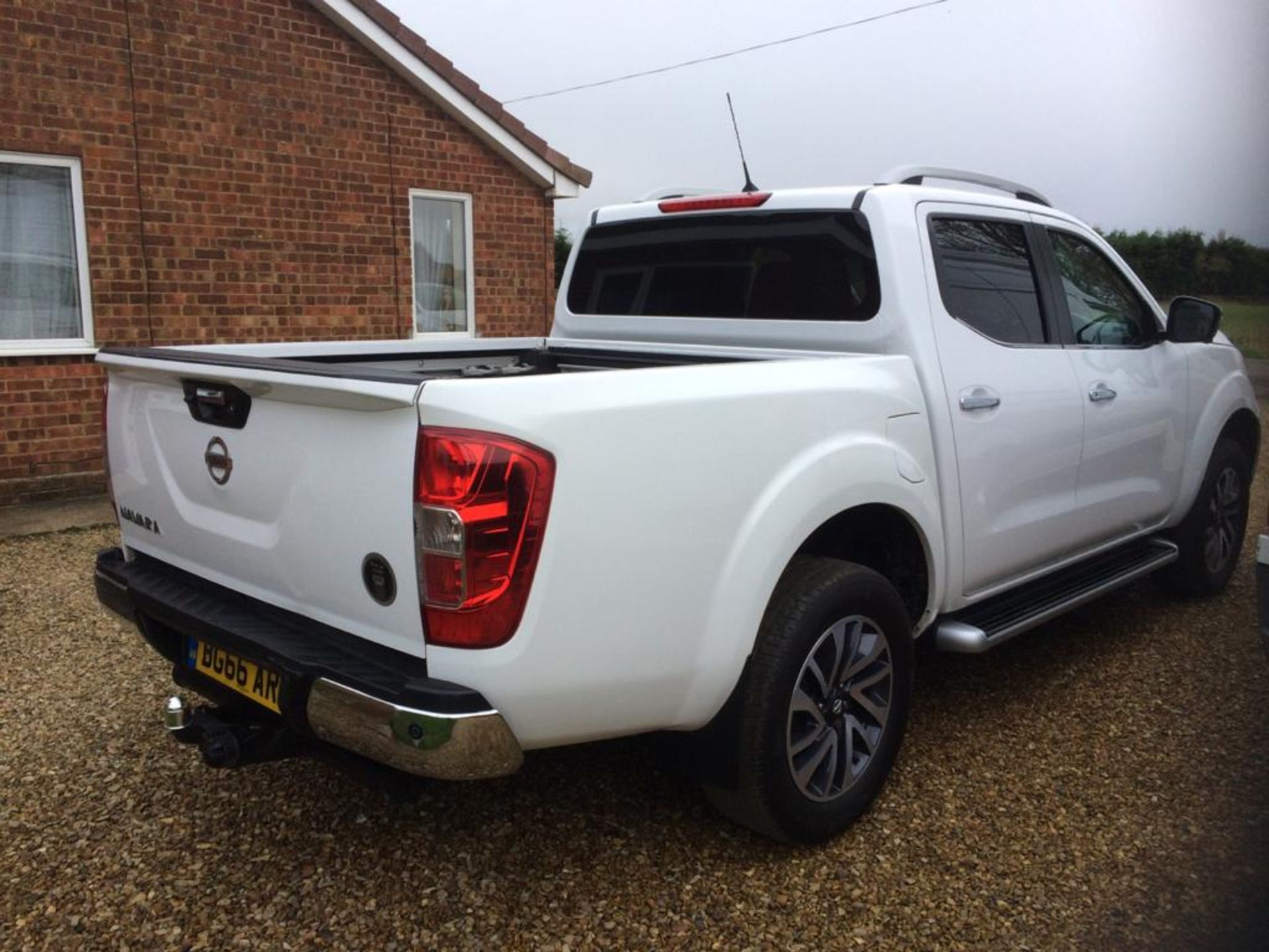 2016 NISSAN NAVARA TEKNA DCI DOUBLE CAB **ONE OWNER FROM NEW** - Image 5 of 16