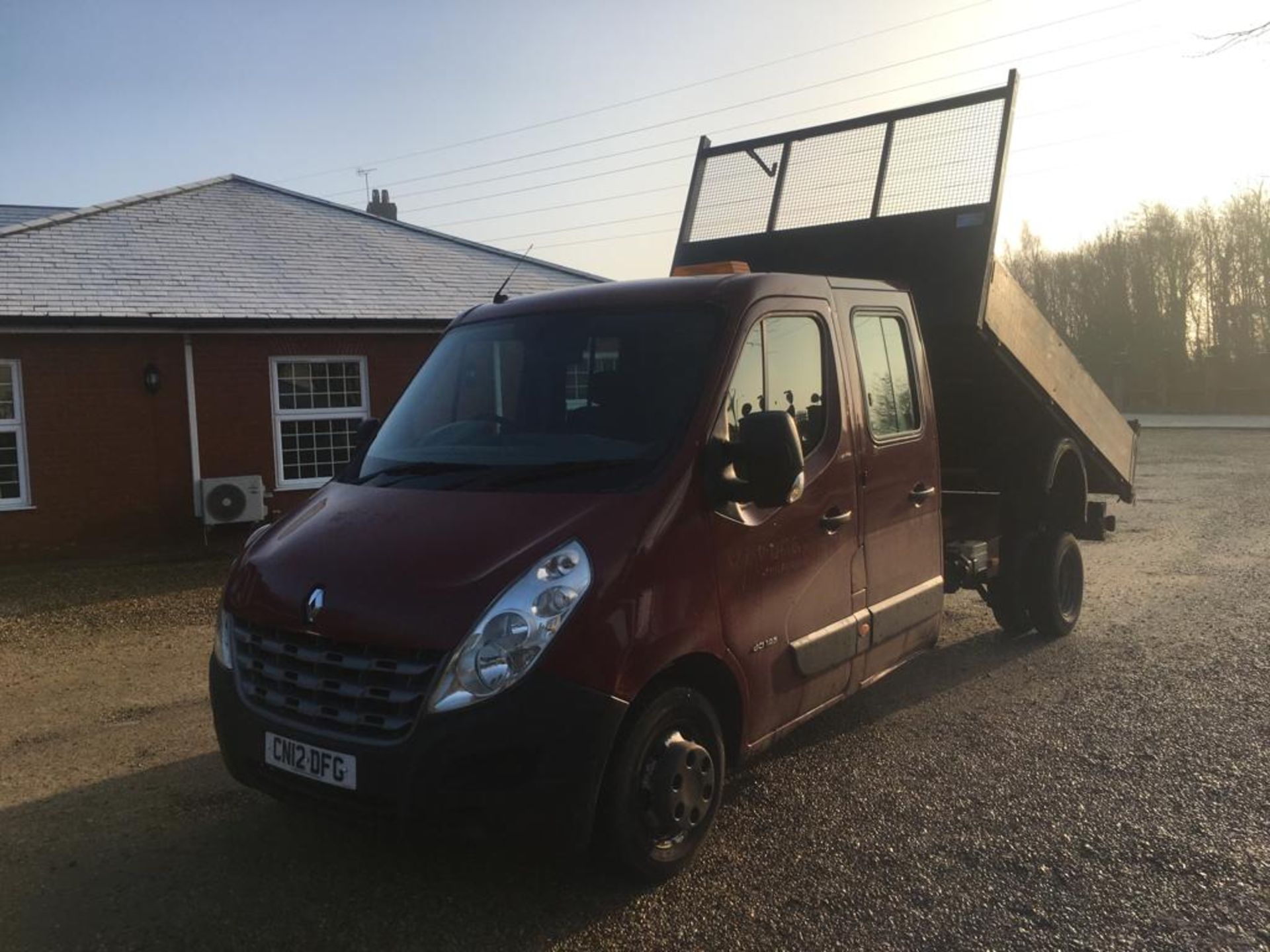 2012 RENAULT TRUCKS TIPPER 2.3 DOUBLE CAB