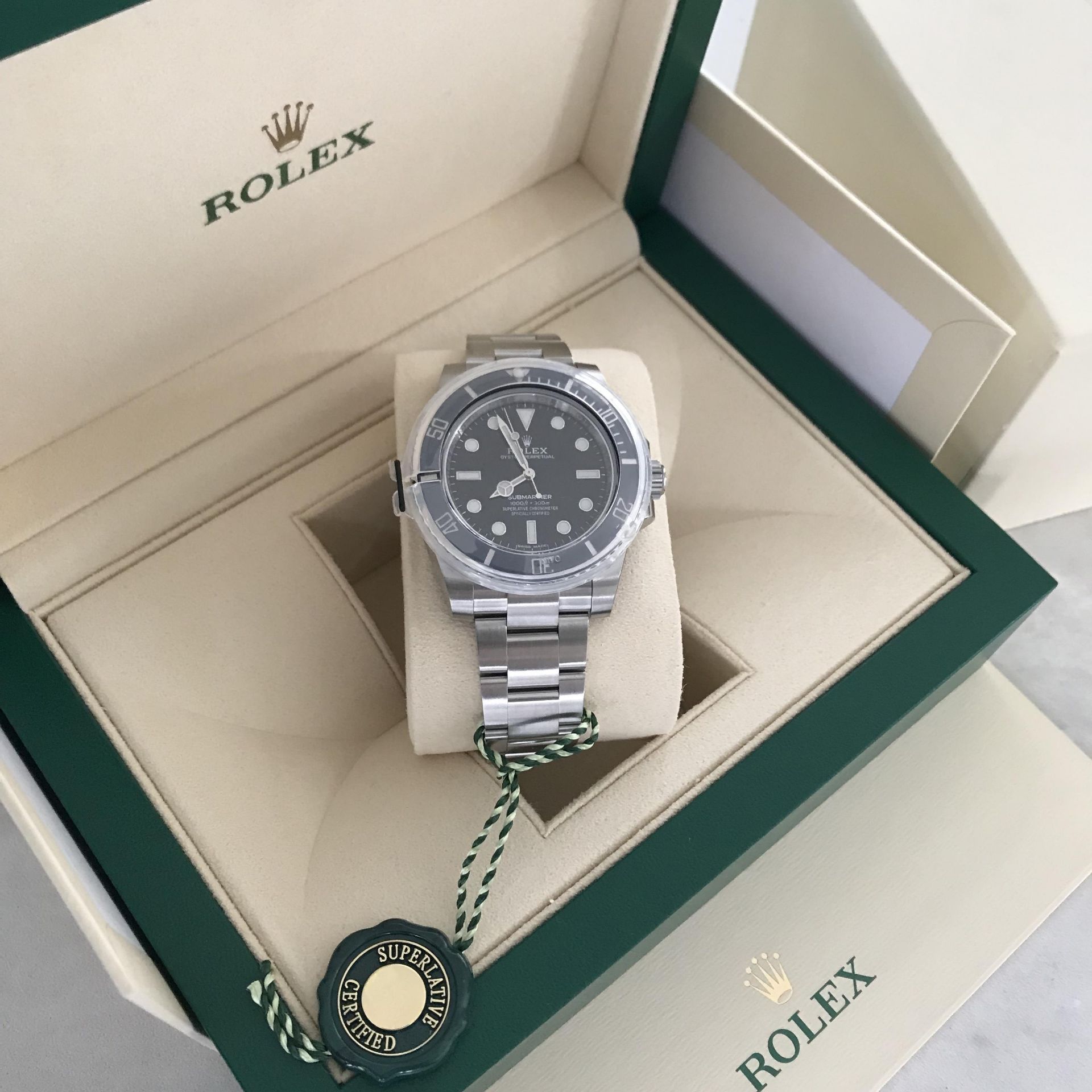 2020 ROLEX SUBMARINER OYSTER STEEL 40 MM WATCH 114060 - Image 7 of 15