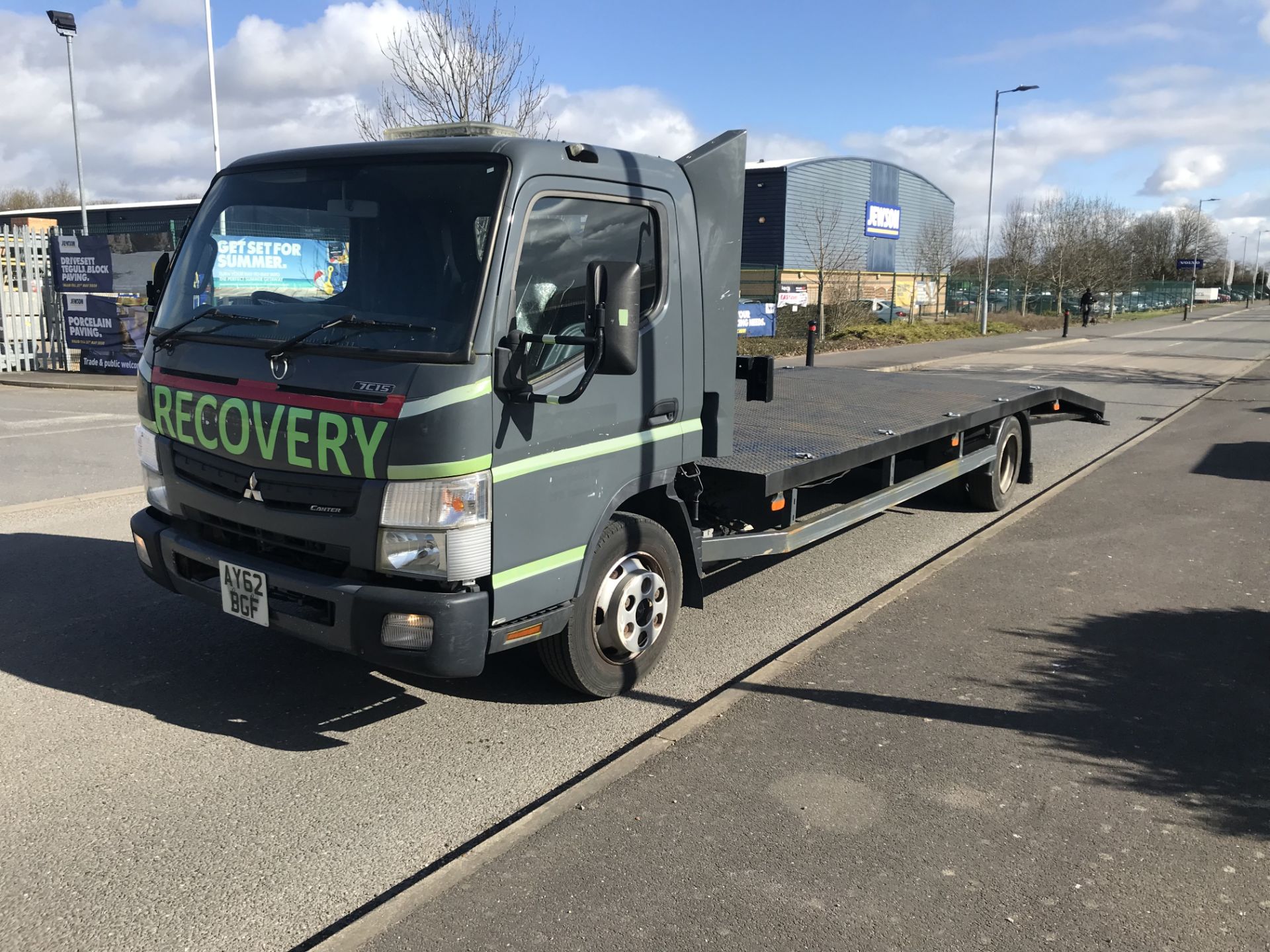 2012 MITSUBISHI FUSO RECOVERY TRUCK **22.7 FEET BODY** - Image 4 of 24