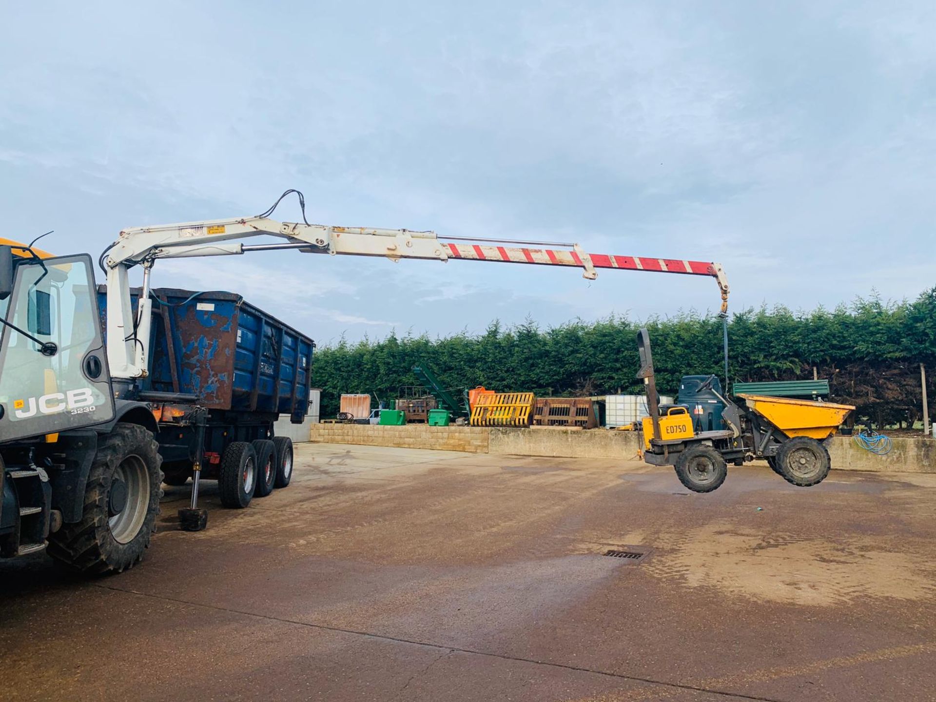 20 TON HOOK LOADER TRAILER WITH BIN AND CRANE - Image 8 of 14