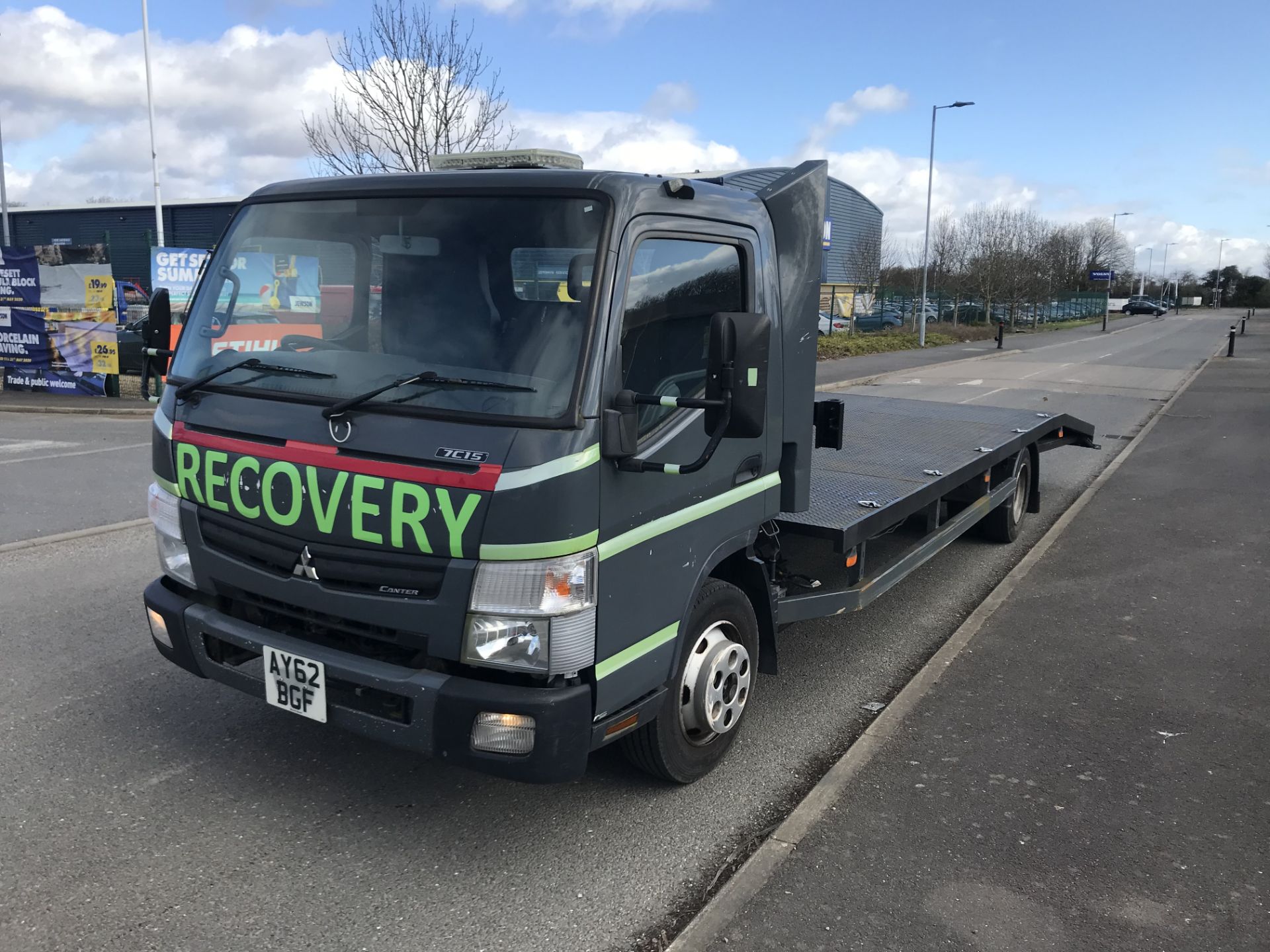 2012 MITSUBISHI FUSO RECOVERY TRUCK **22.7 FEET BODY**