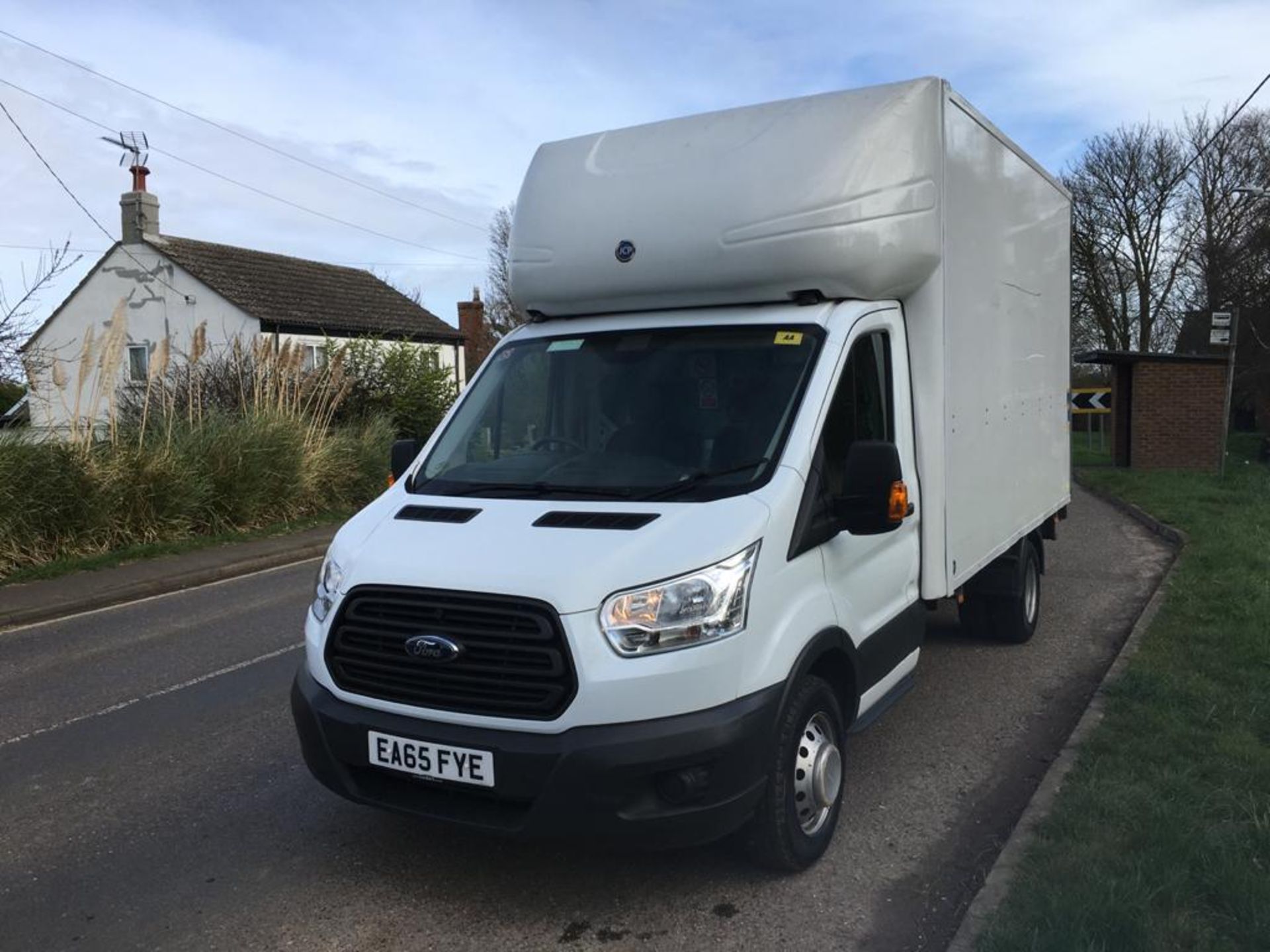 2015 FORD TRANSIT LUTON 350 VAN WITH TAIL LIFT **EURO5**