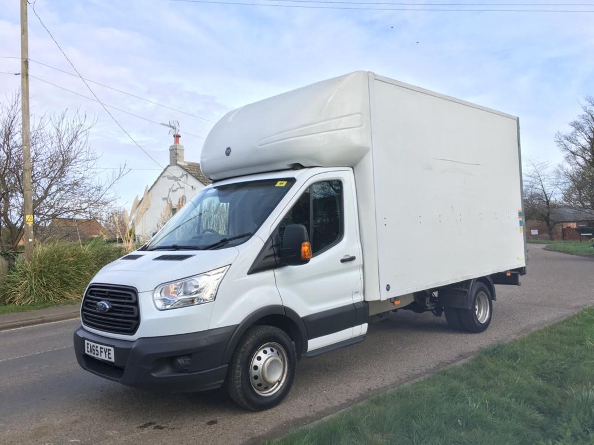 2015 FORD TRANSIT LUTON 350 VAN WITH TAIL LIFT **EURO5** - Image 4 of 19