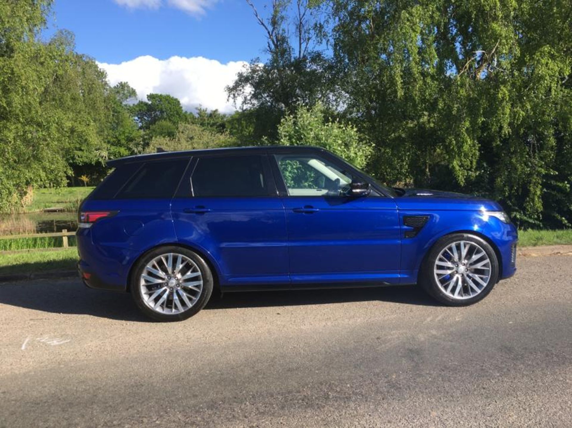 2015 RANGE ROVER SPORT SVR AUTO **ONE OWNER FROM NEW**10% BUYERS PREMIUM** - Image 10 of 32