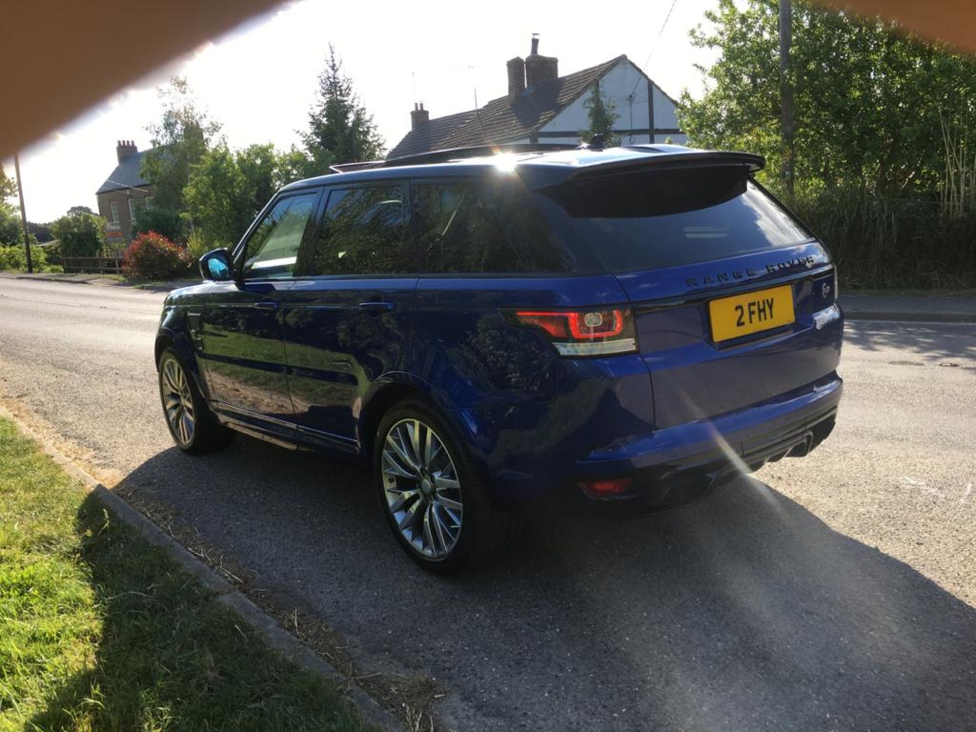 2015 RANGE ROVER SPORT SVR AUTO **ONE OWNER FROM NEW**10% BUYERS PREMIUM** - Image 14 of 32
