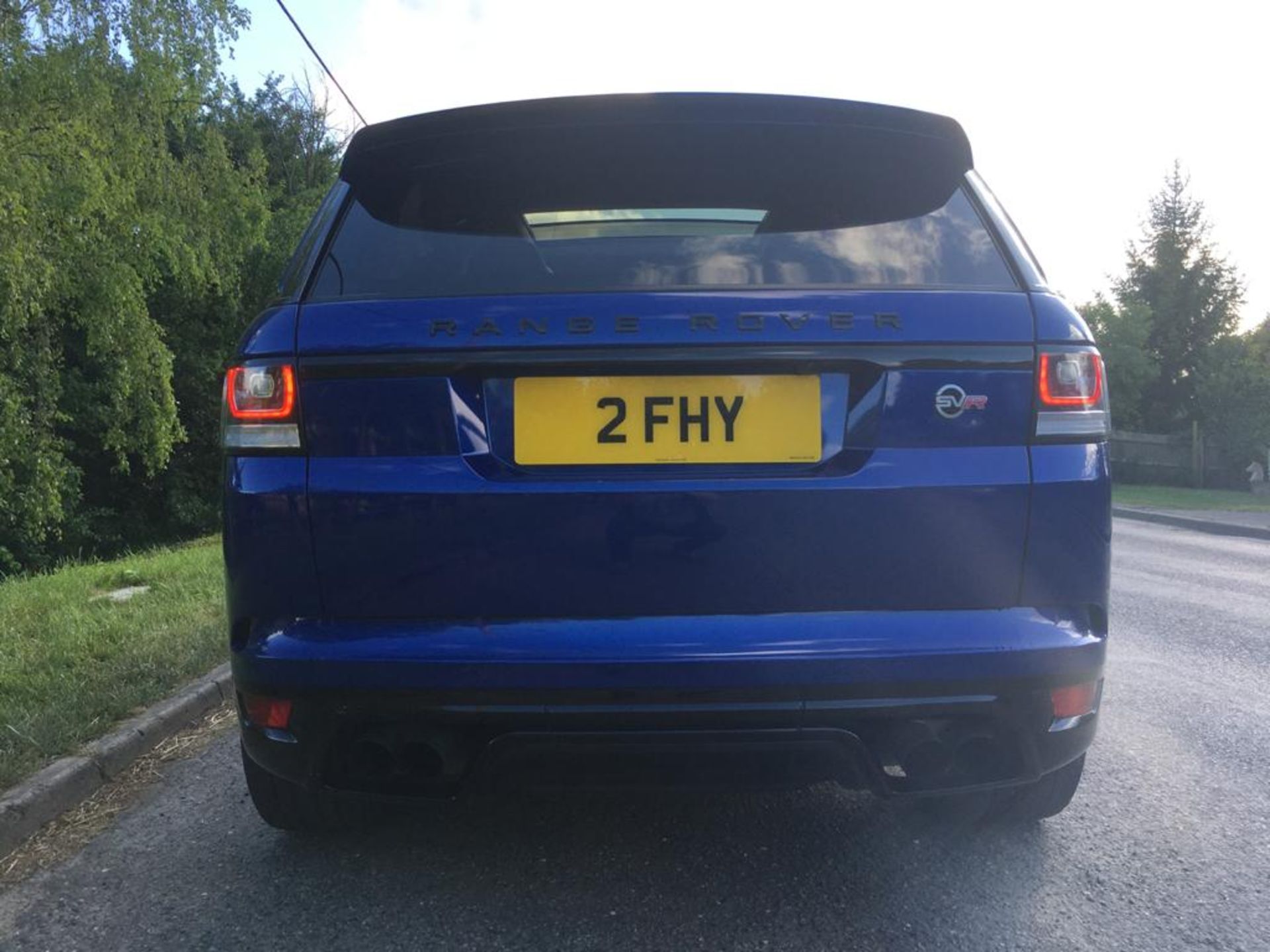 2015 RANGE ROVER SPORT SVR AUTO **ONE OWNER FROM NEW**10% BUYERS PREMIUM** - Image 13 of 32