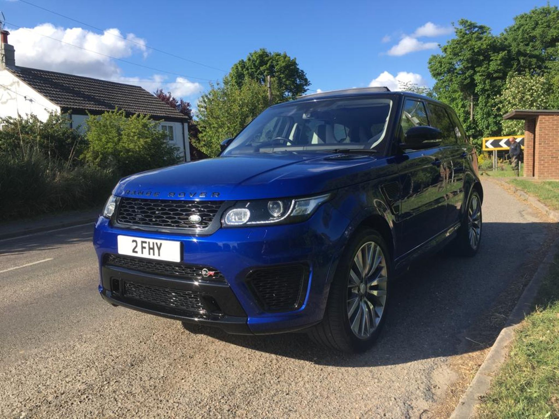 2015 RANGE ROVER SPORT SVR AUTO **ONE OWNER FROM NEW**10% BUYERS PREMIUM** - Image 2 of 32