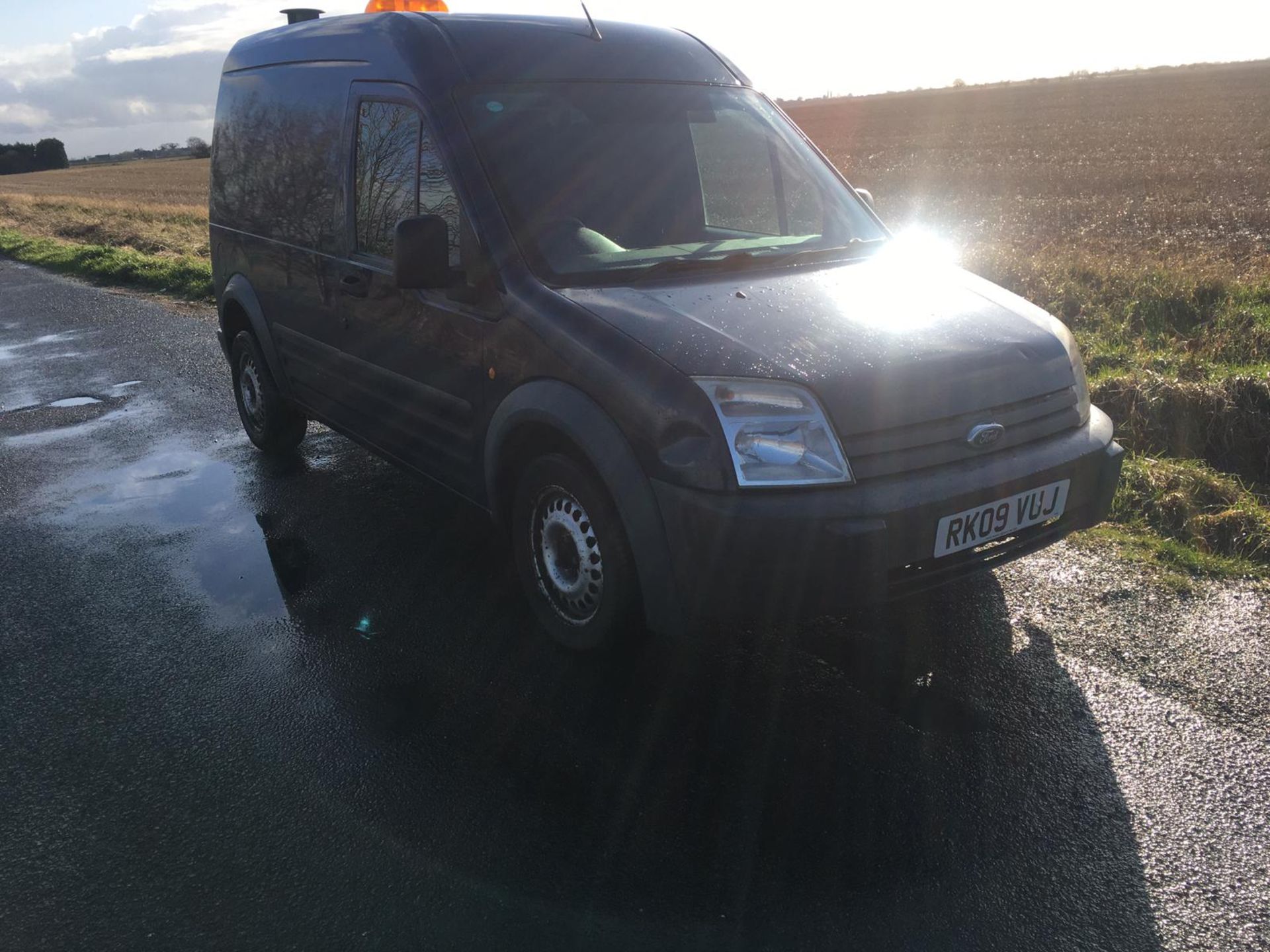 2009 FORD TRANSIT CONNECT VAN - Image 2 of 9