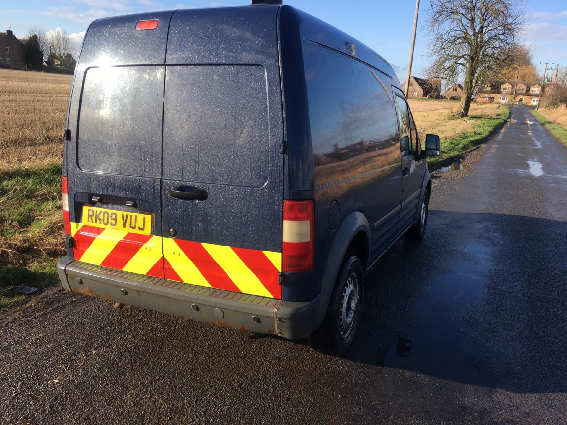 2009 FORD TRANSIT CONNECT VAN - Image 5 of 9